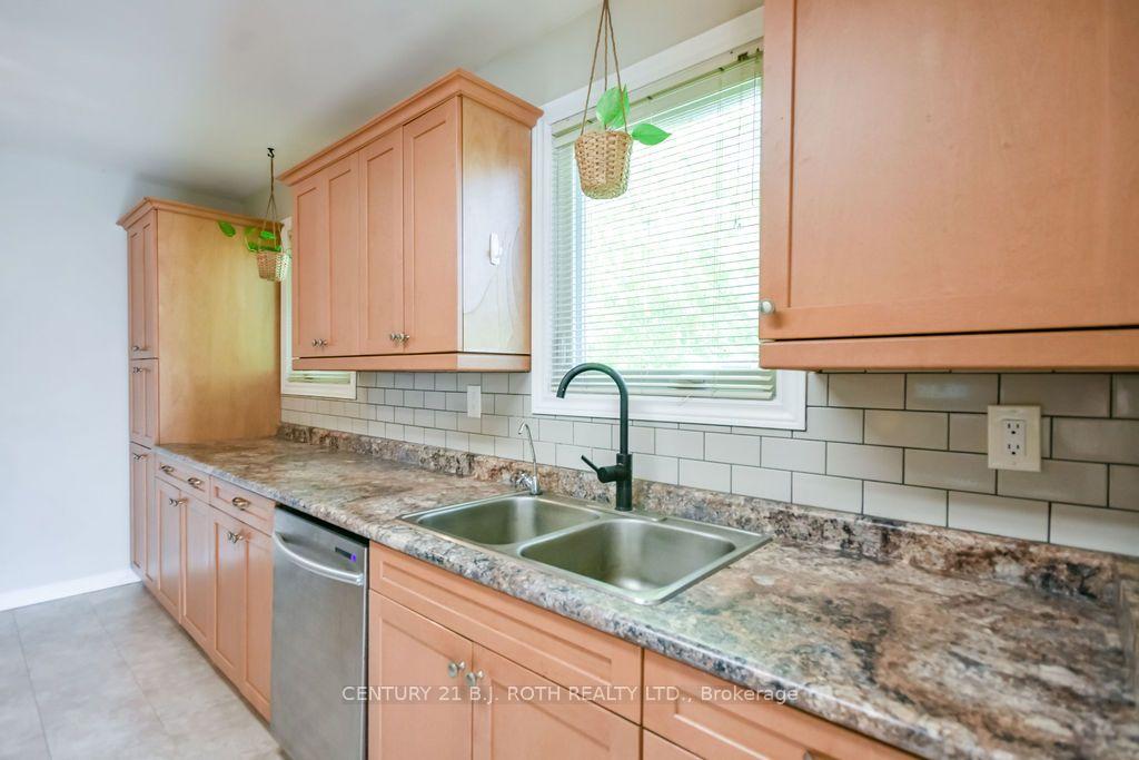 Photo 9 of 38 Charlbrook Avenue, Barrie, Cundles East — HOMEH