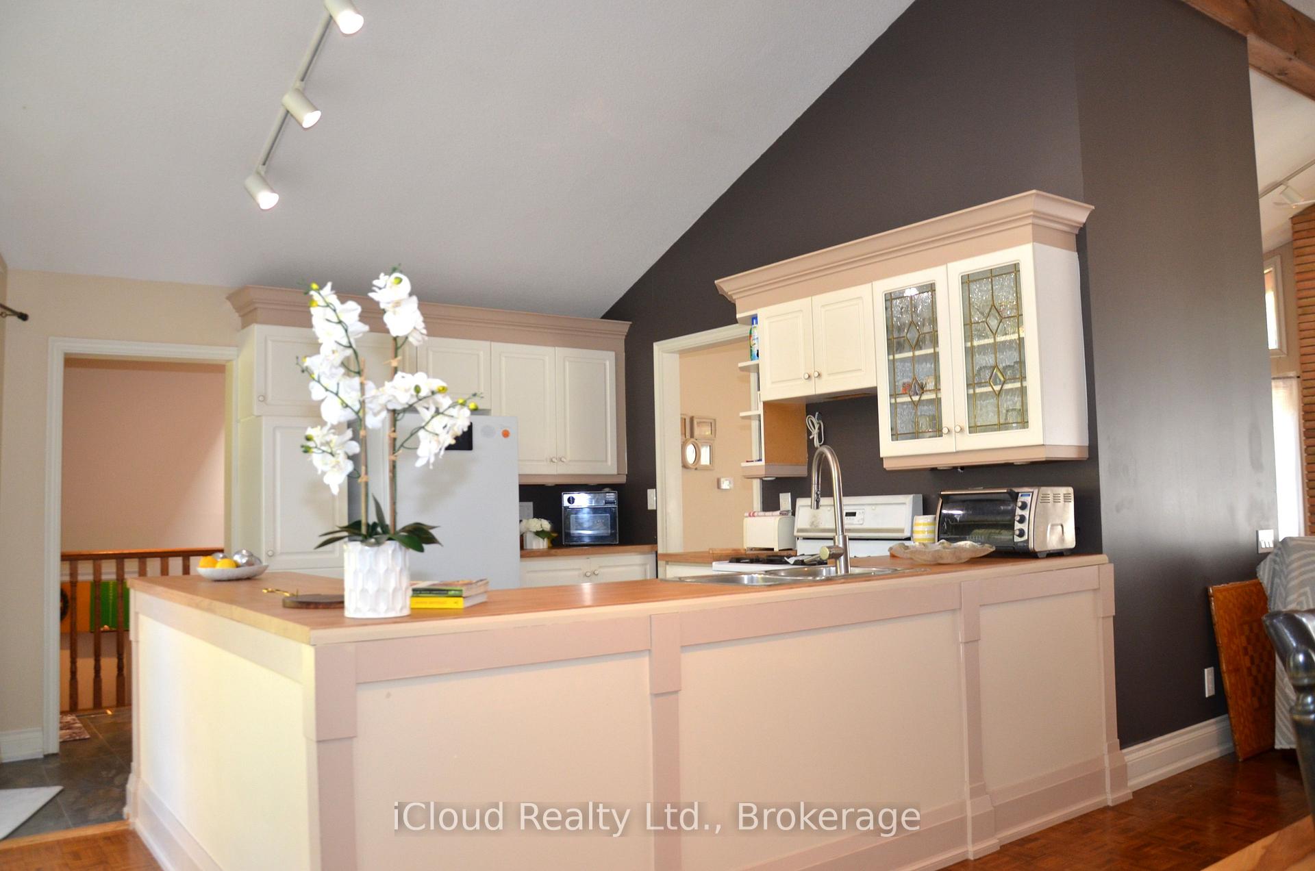 Photo 18 of 24 Montcalm Crescent, Tiny, Rural Tiny — HOMEH