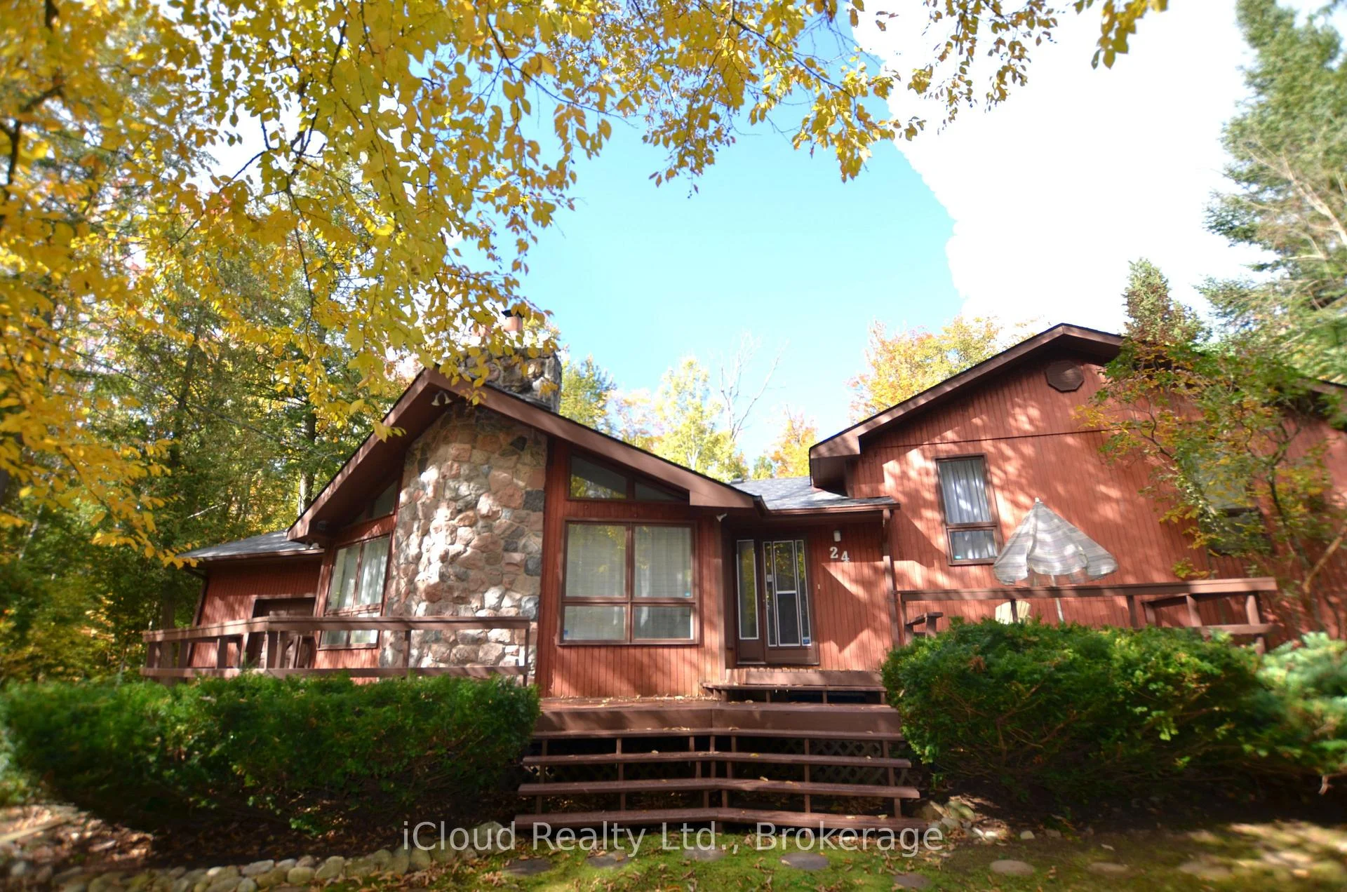 Photo 3 of 24 Montcalm Crescent, Tiny, Rural Tiny — HOMEH