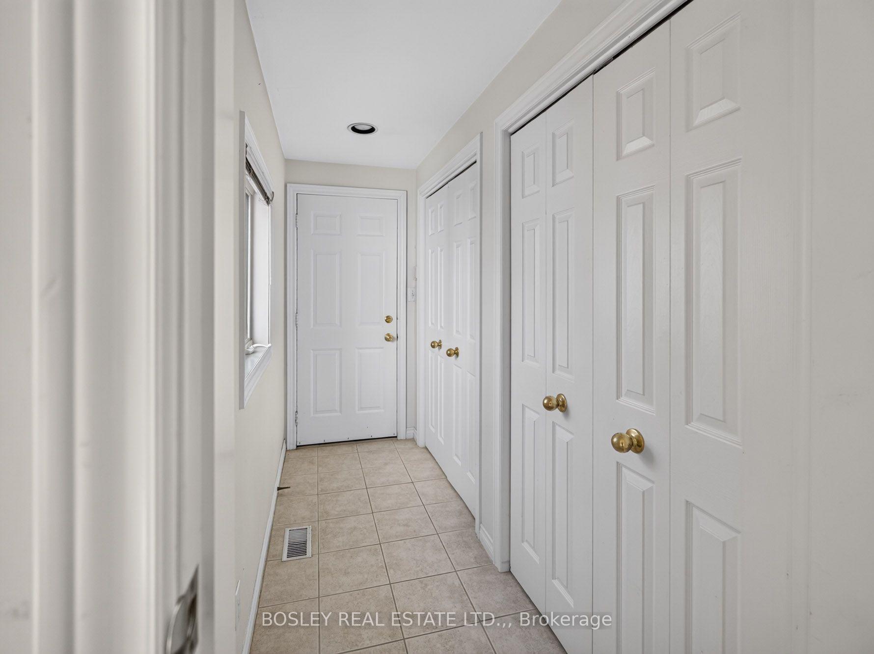 Photo 7 of Unit 18, 3 Lakeside Drive, St. Catharines, Port Weller — HOMEH