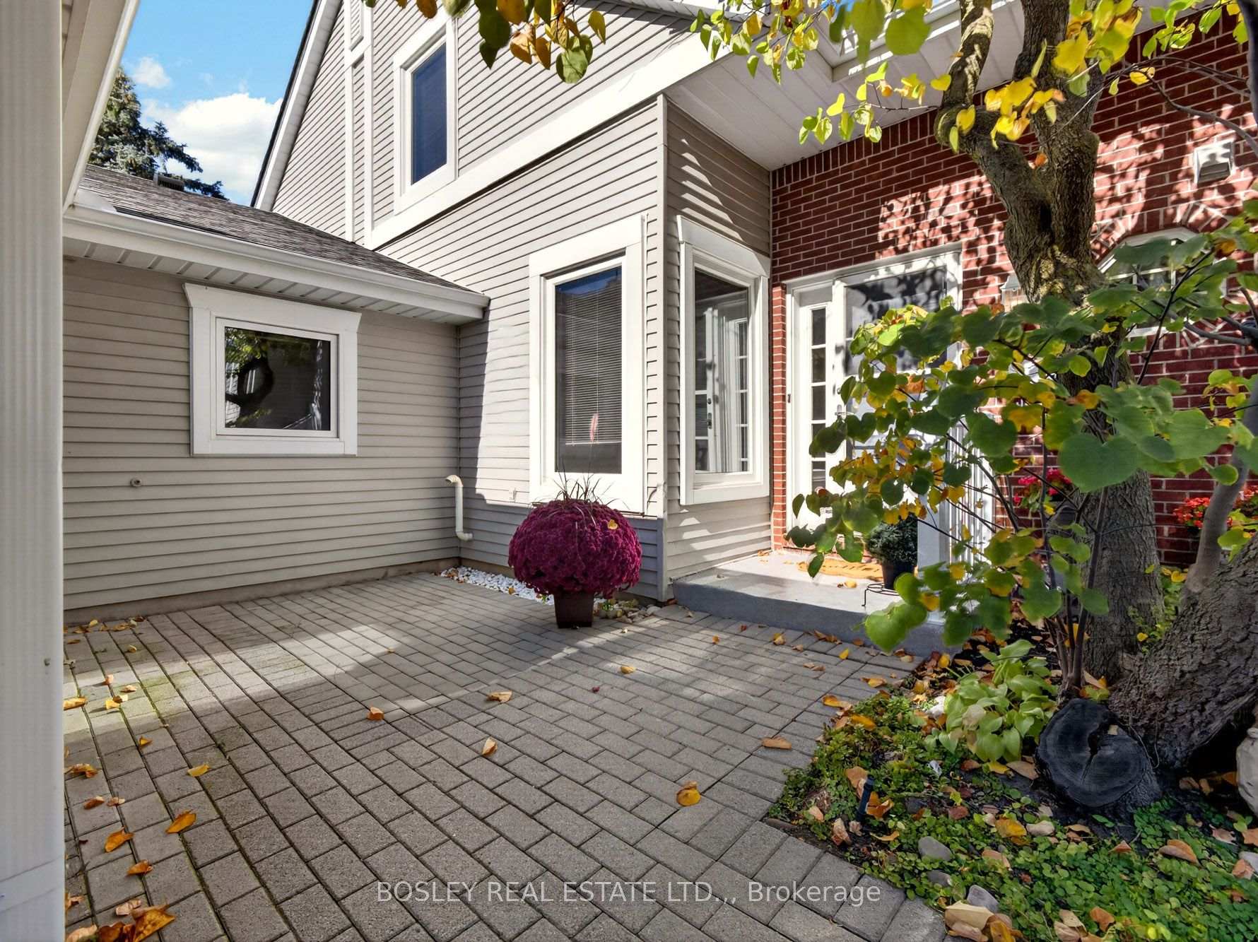 Photo 37 of Unit 18, 3 Lakeside Drive, St. Catharines, Port Weller — HOMEH