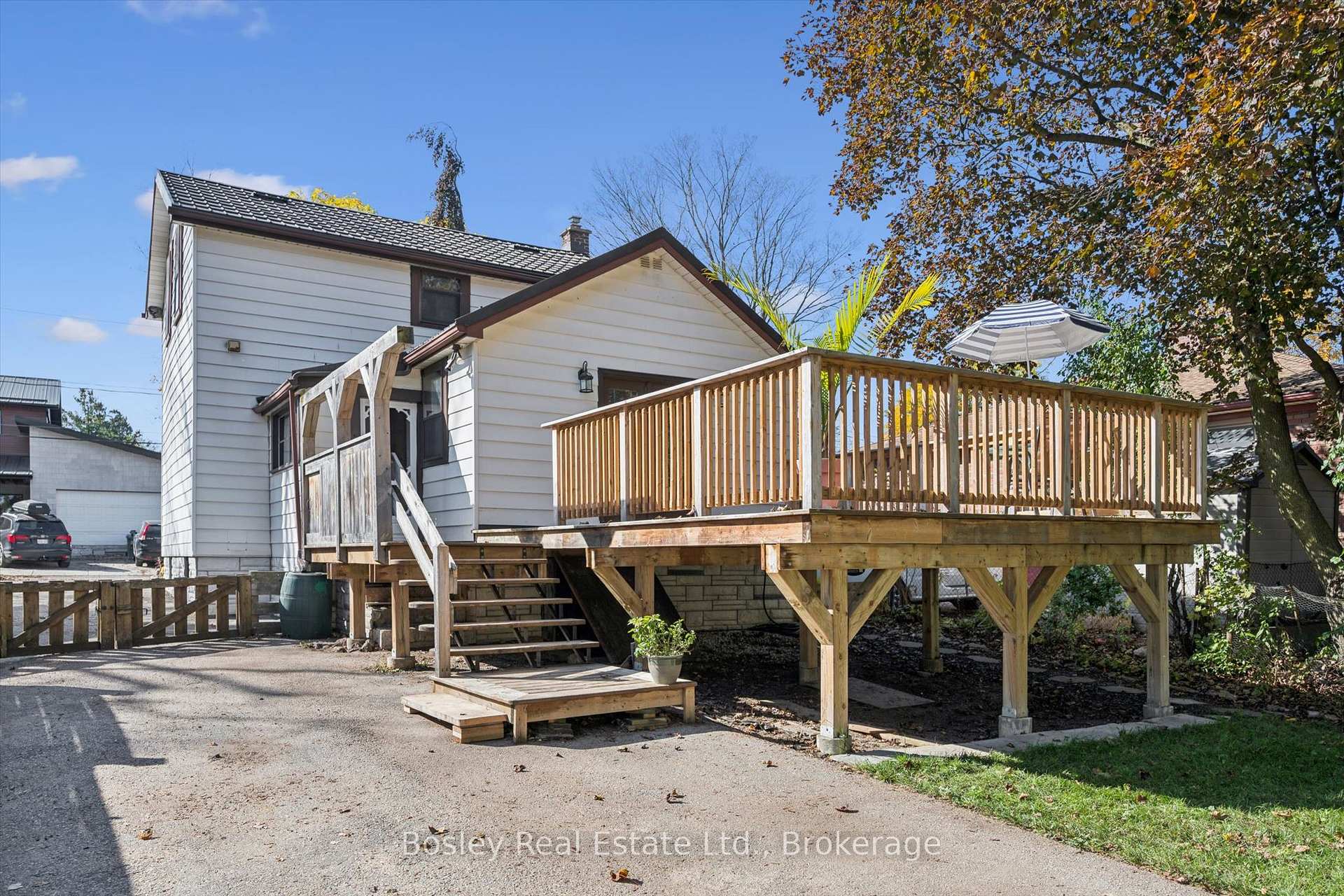 Photo 2 of 31 Jane St Street, Guelph, St. George's — HOMEH
