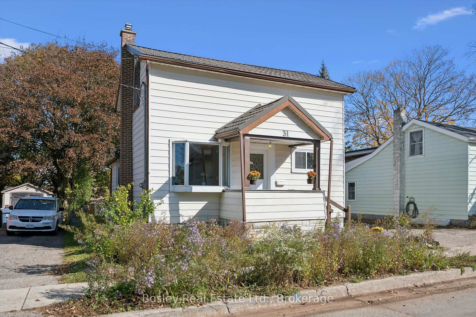 Photo 4 of 31 Jane St Street, Guelph, St. George's — HOMEH