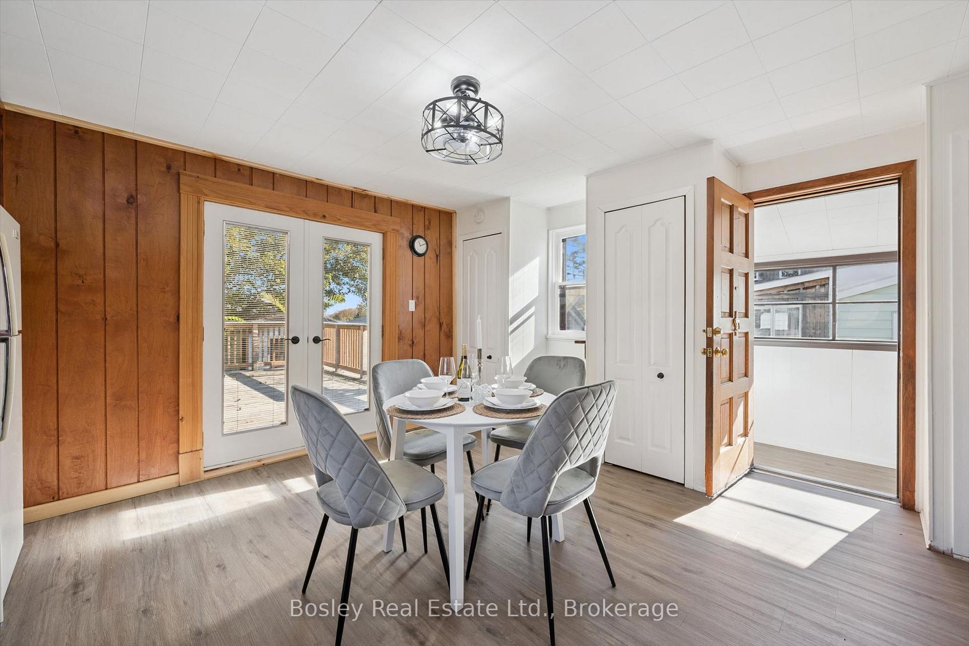 Photo 15 of 31 Jane St Street, Guelph, St. George's — HOMEH