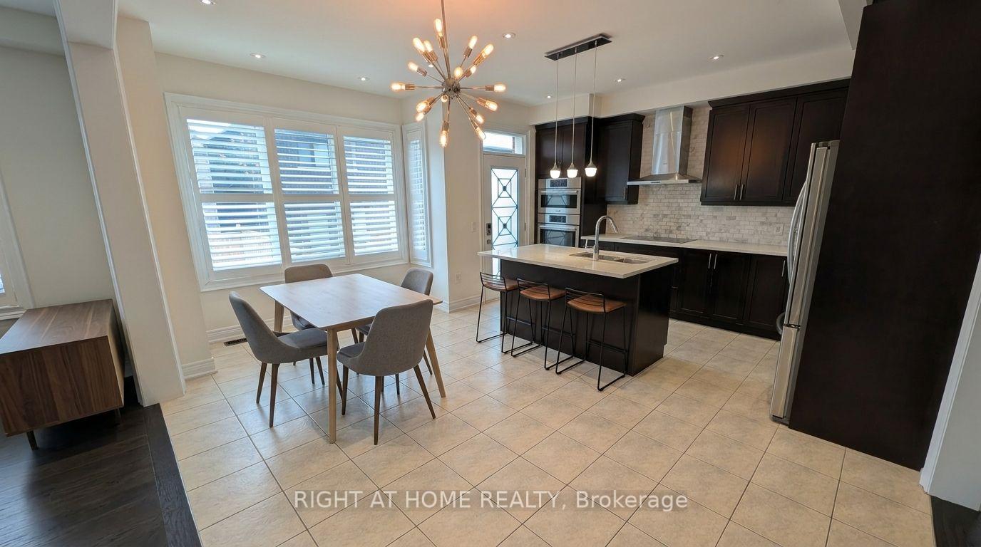 Photo 5 of 29 Mondial Crescent, East Gwillimbury, Queensville — HOMEH