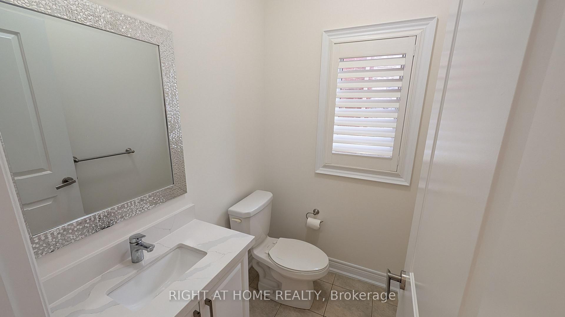 Photo 7 of 29 Mondial Crescent, East Gwillimbury, Queensville — HOMEH