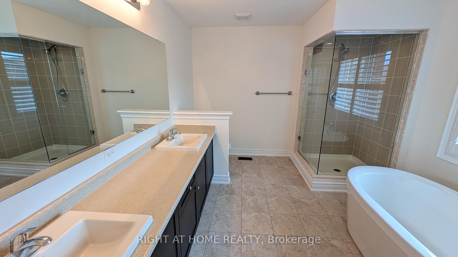 Photo 9 of 29 Mondial Crescent, East Gwillimbury, Queensville — HOMEH