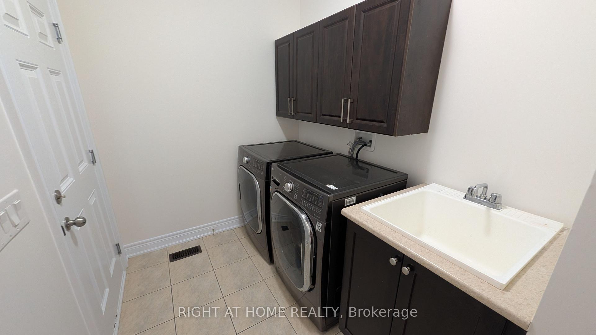 Photo 12 of 29 Mondial Crescent, East Gwillimbury, Queensville — HOMEH