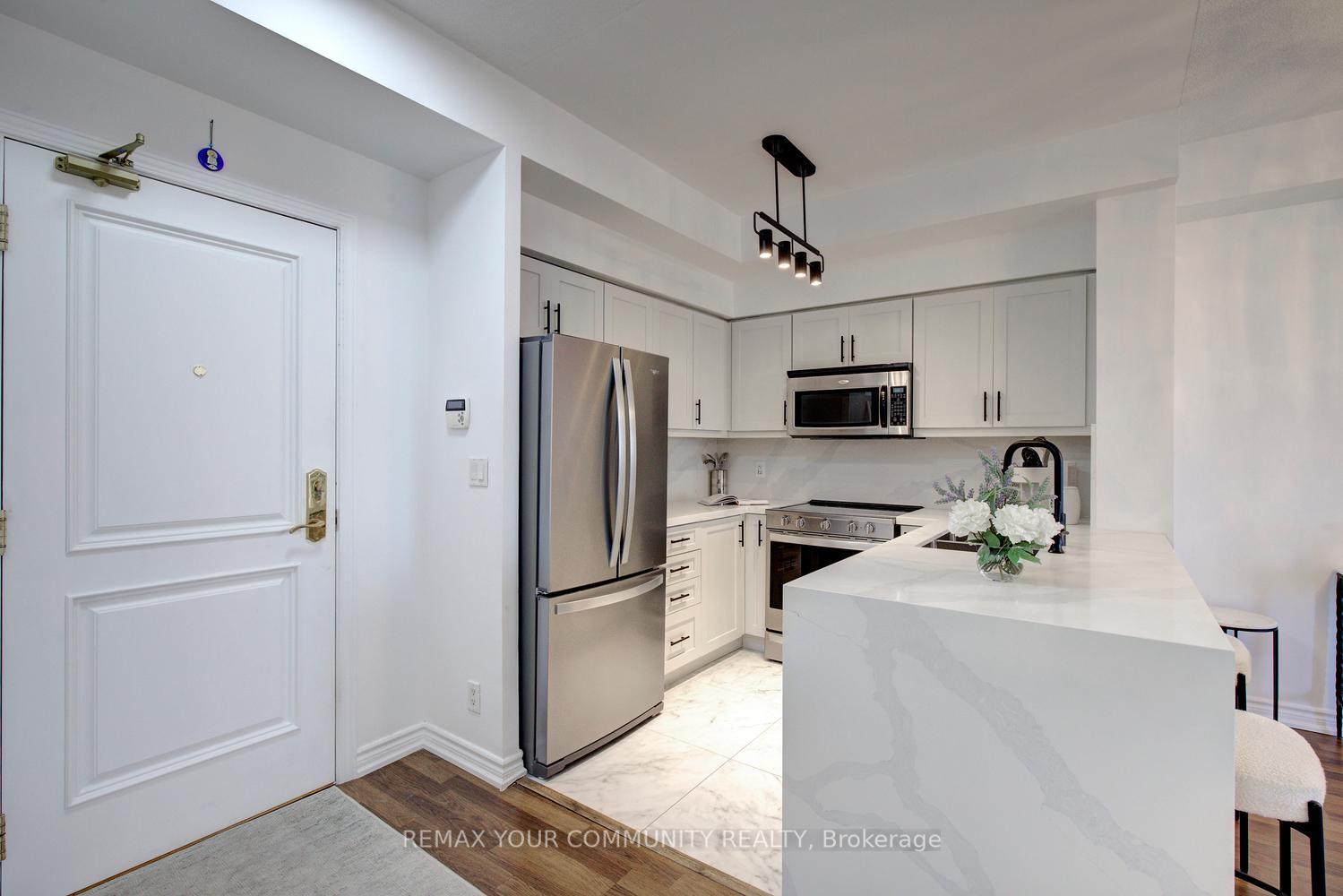 Photo 9 of Unit 1502, 9225 Jane Street, Vaughan, Maple — HOMEH