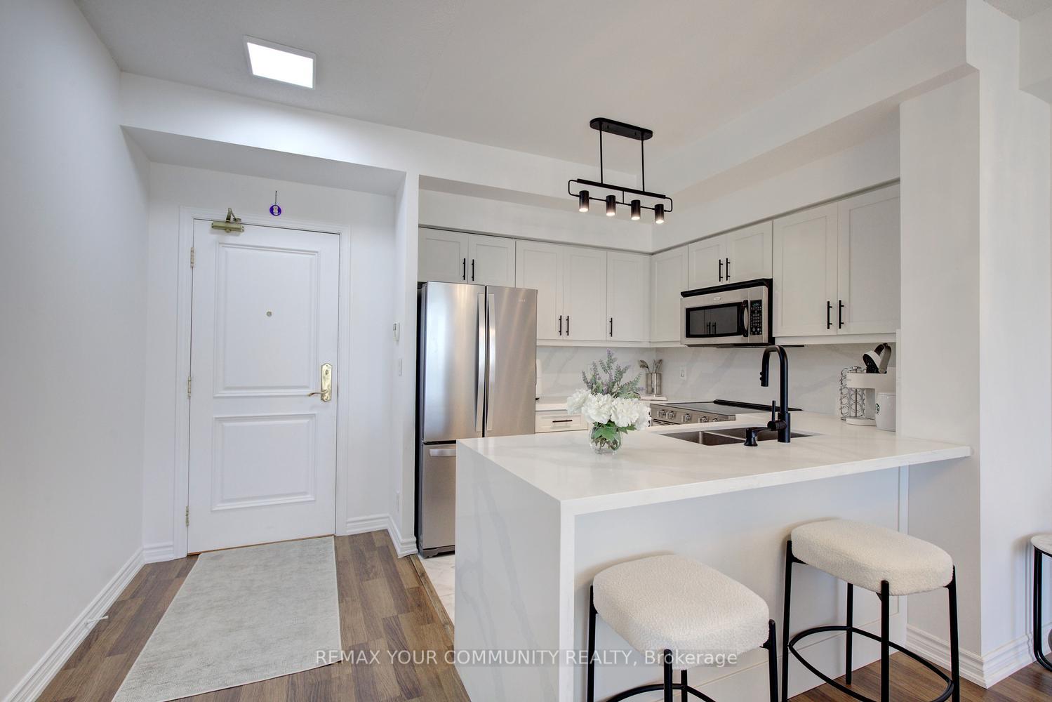 Photo 10 of Unit 1502, 9225 Jane Street, Vaughan, Maple — HOMEH