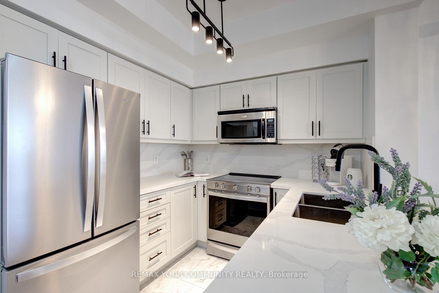 Photo 12 of Unit 1502, 9225 Jane Street, Vaughan, Maple — HOMEH