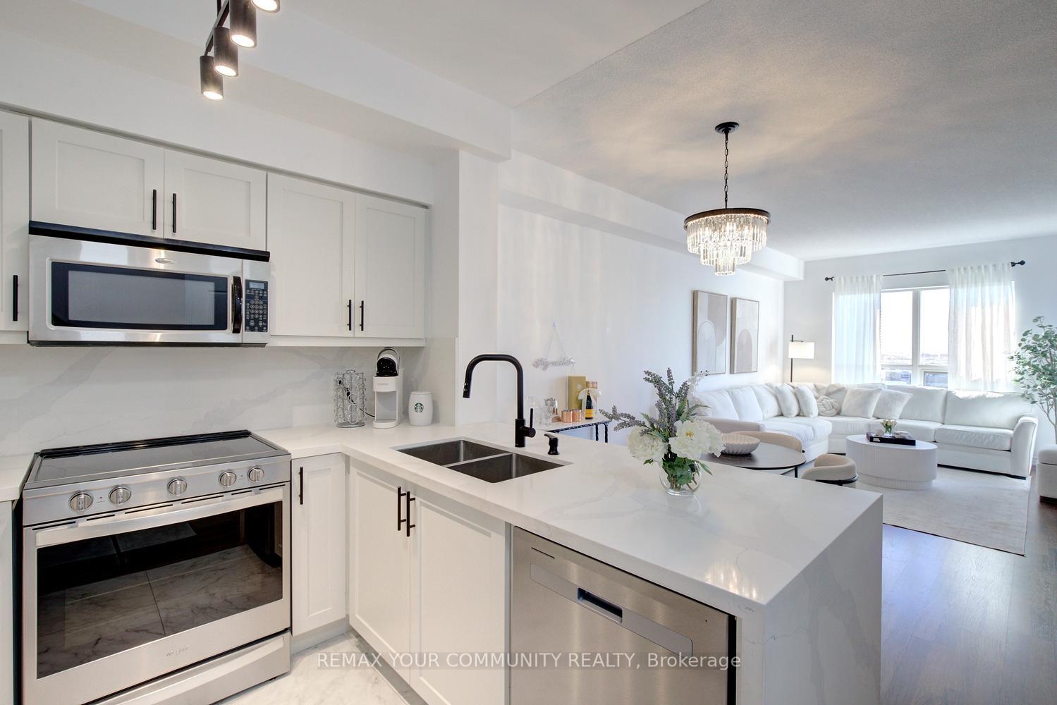 Photo 16 of Unit 1502, 9225 Jane Street, Vaughan, Maple — HOMEH