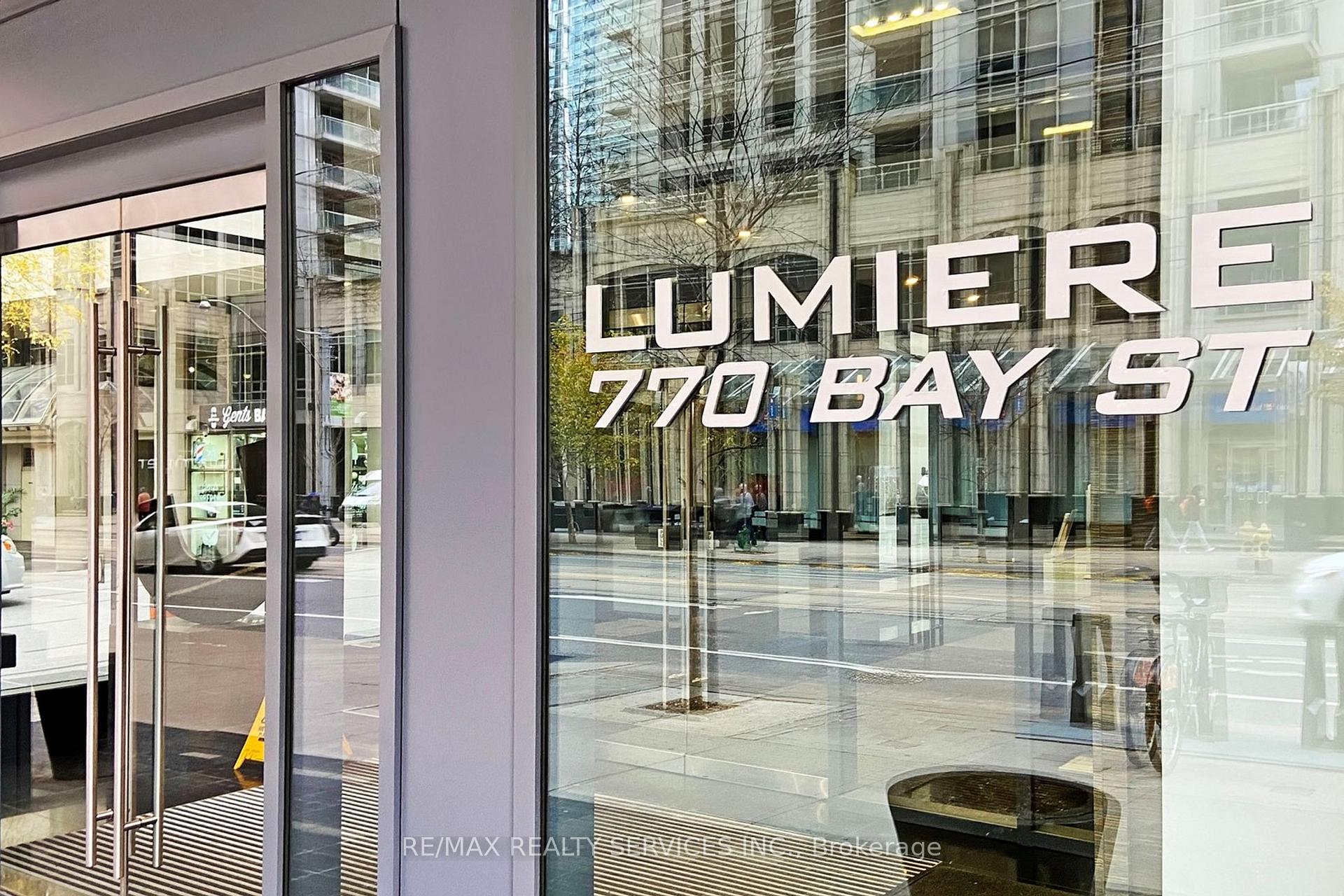 Photo 4 of Unit 1009, 770 Bay Street, Toronto, Bay Street Corridor — HOMEH