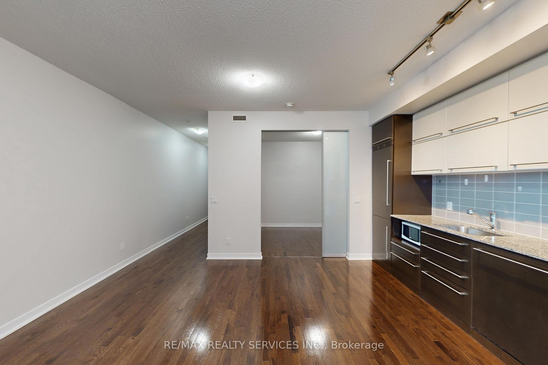 Photo 14 of Unit 1009, 770 Bay Street, Toronto, Bay Street Corridor — HOMEH