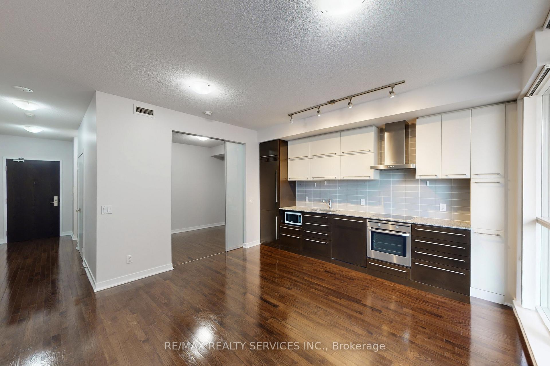 Photo 15 of Unit 1009, 770 Bay Street, Toronto, Bay Street Corridor — HOMEH