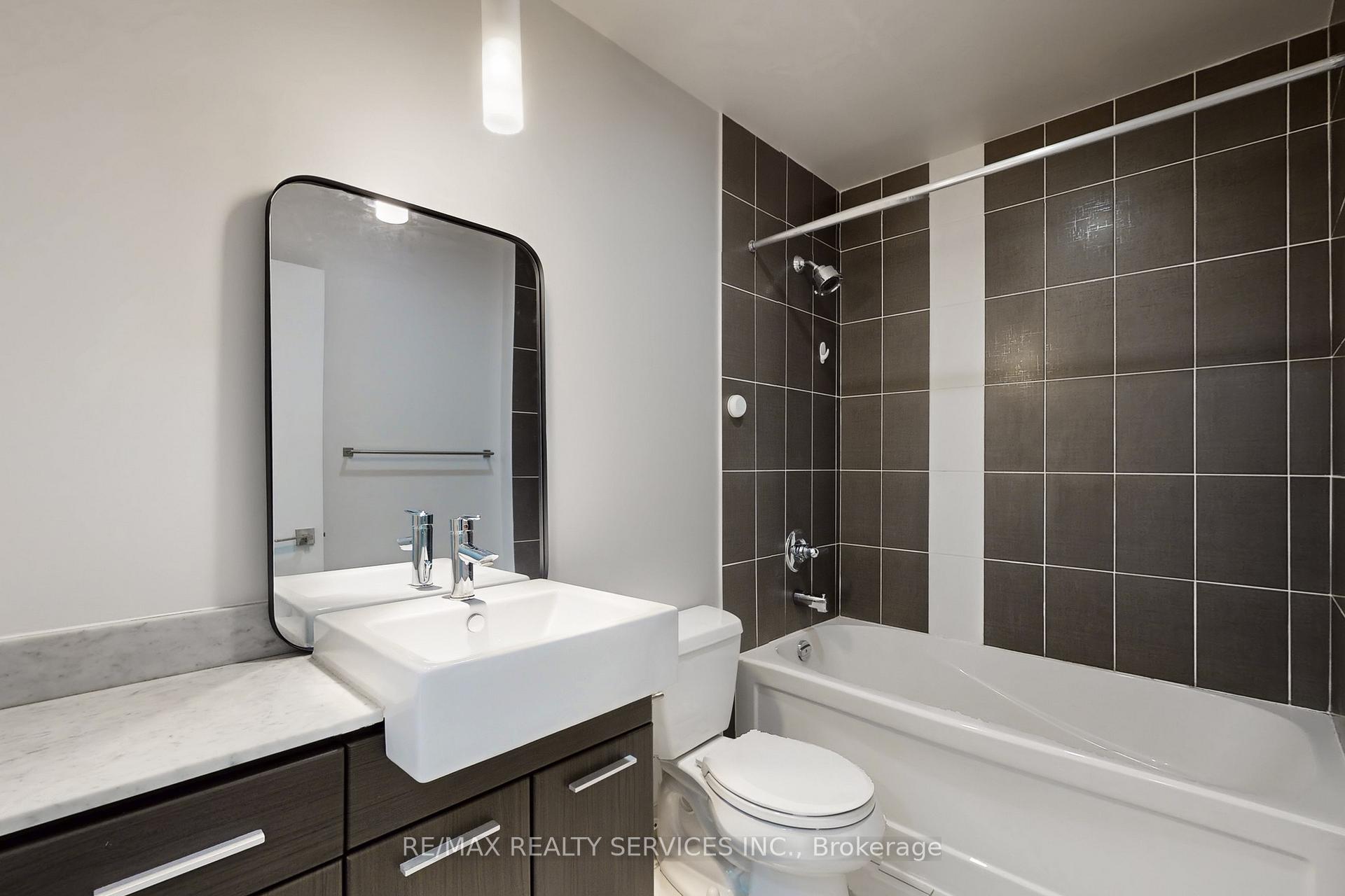 Photo 24 of Unit 1009, 770 Bay Street, Toronto, Bay Street Corridor — HOMEH
