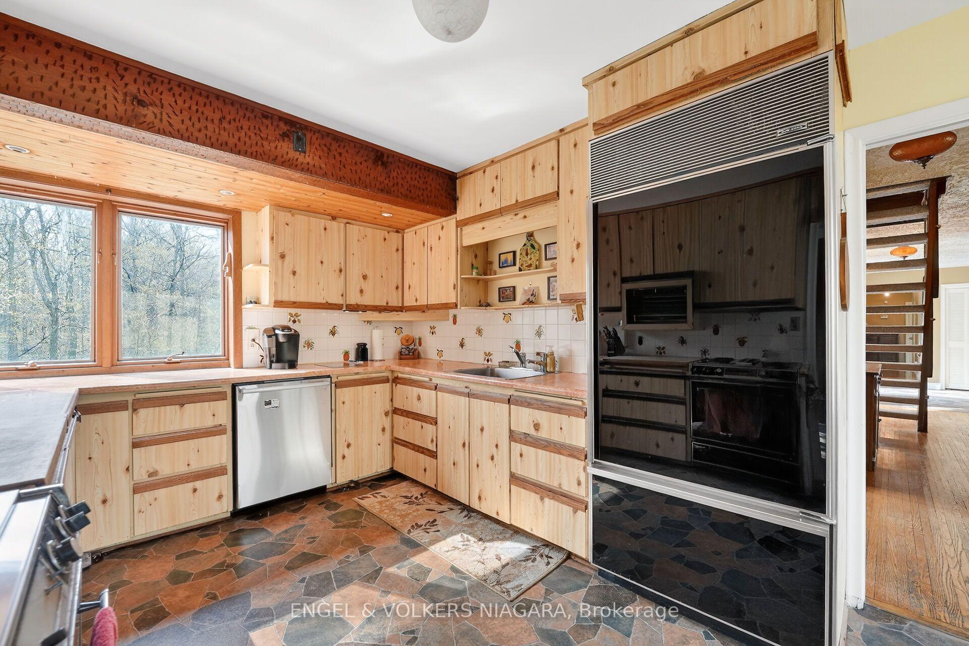 Photo 11 of 41 Park Road S, Grimsby, Grimsby East — HOMEH