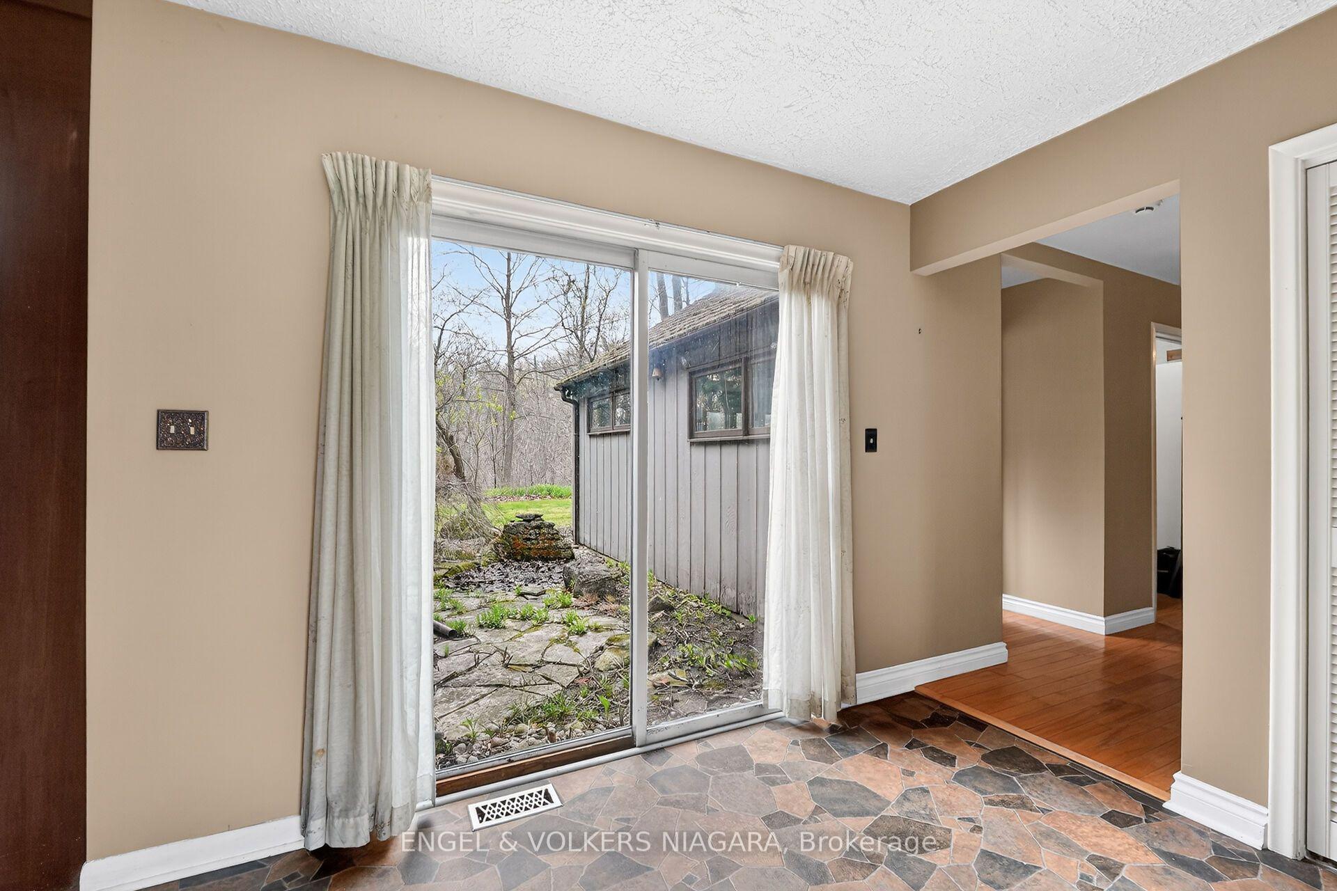 Photo 17 of 41 Park Road S, Grimsby, Grimsby East — HOMEH