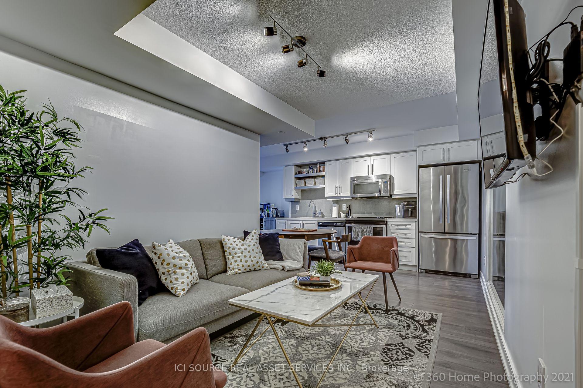 Photo of Unit 1020, 525 Adelaide Street W