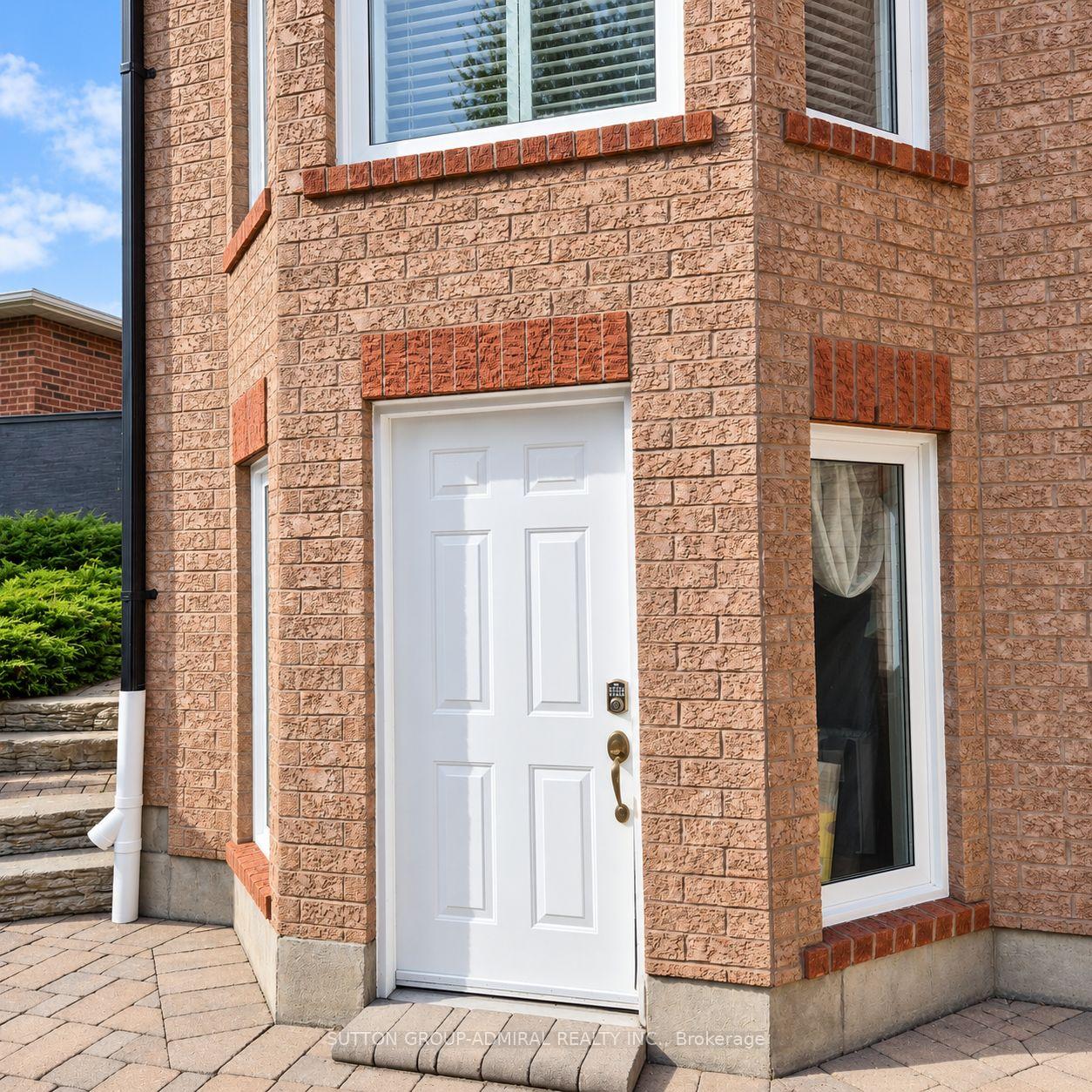 Photo 3 of 705 Happy Vale Drive, Innisfil, Alcona — HOMEH