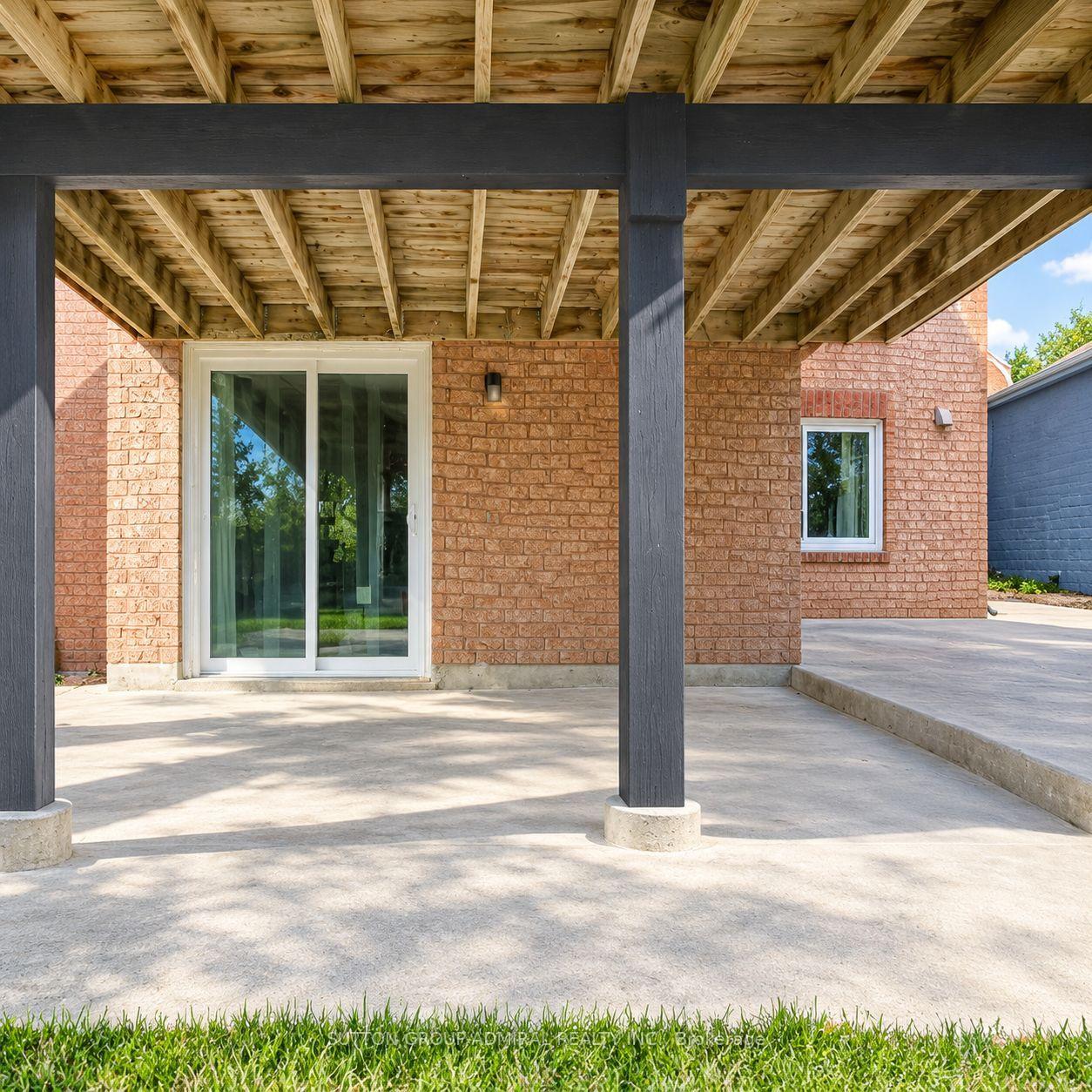 Photo 4 of 705 Happy Vale Drive, Innisfil, Alcona — HOMEH