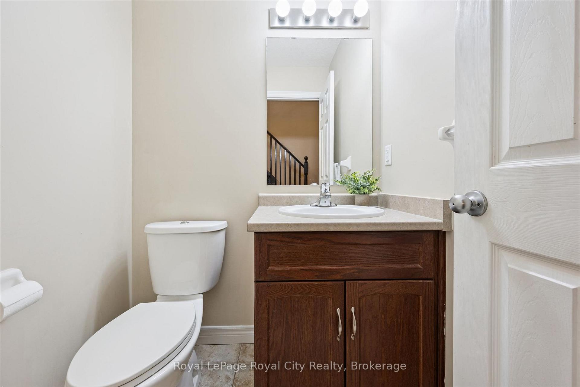 Photo 5 of 36 Oakes Crescent, Guelph, Grange Road — HOMEH