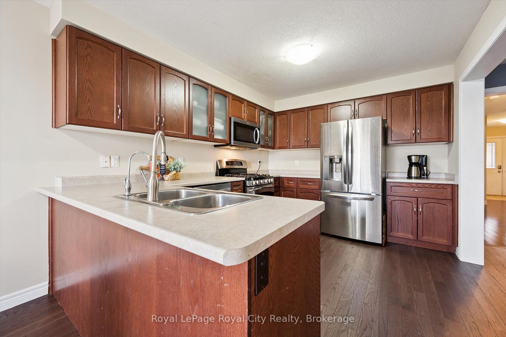 Photo 15 of 36 Oakes Crescent, Guelph, Grange Road — HOMEH