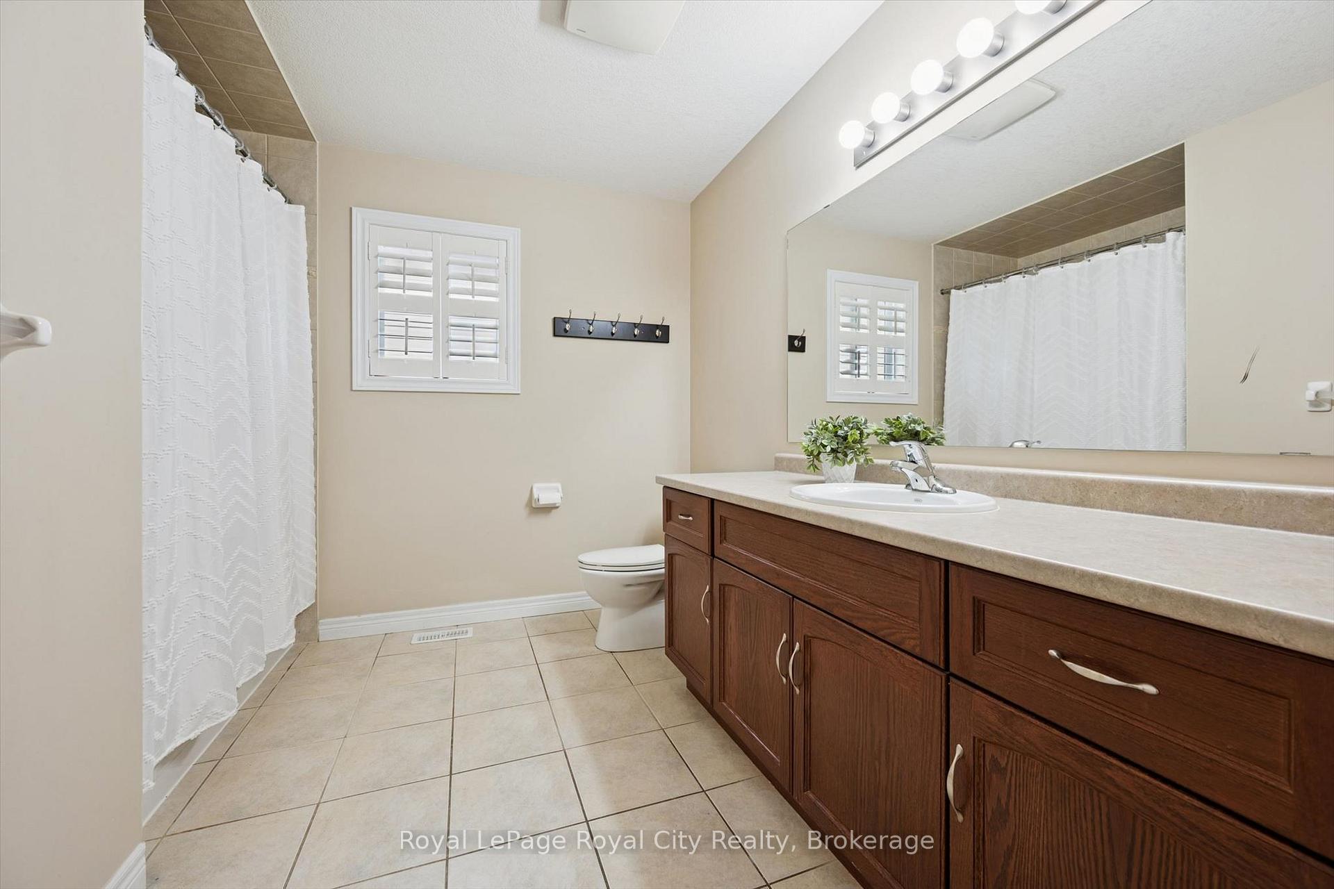 Photo 24 of 36 Oakes Crescent, Guelph, Grange Road — HOMEH