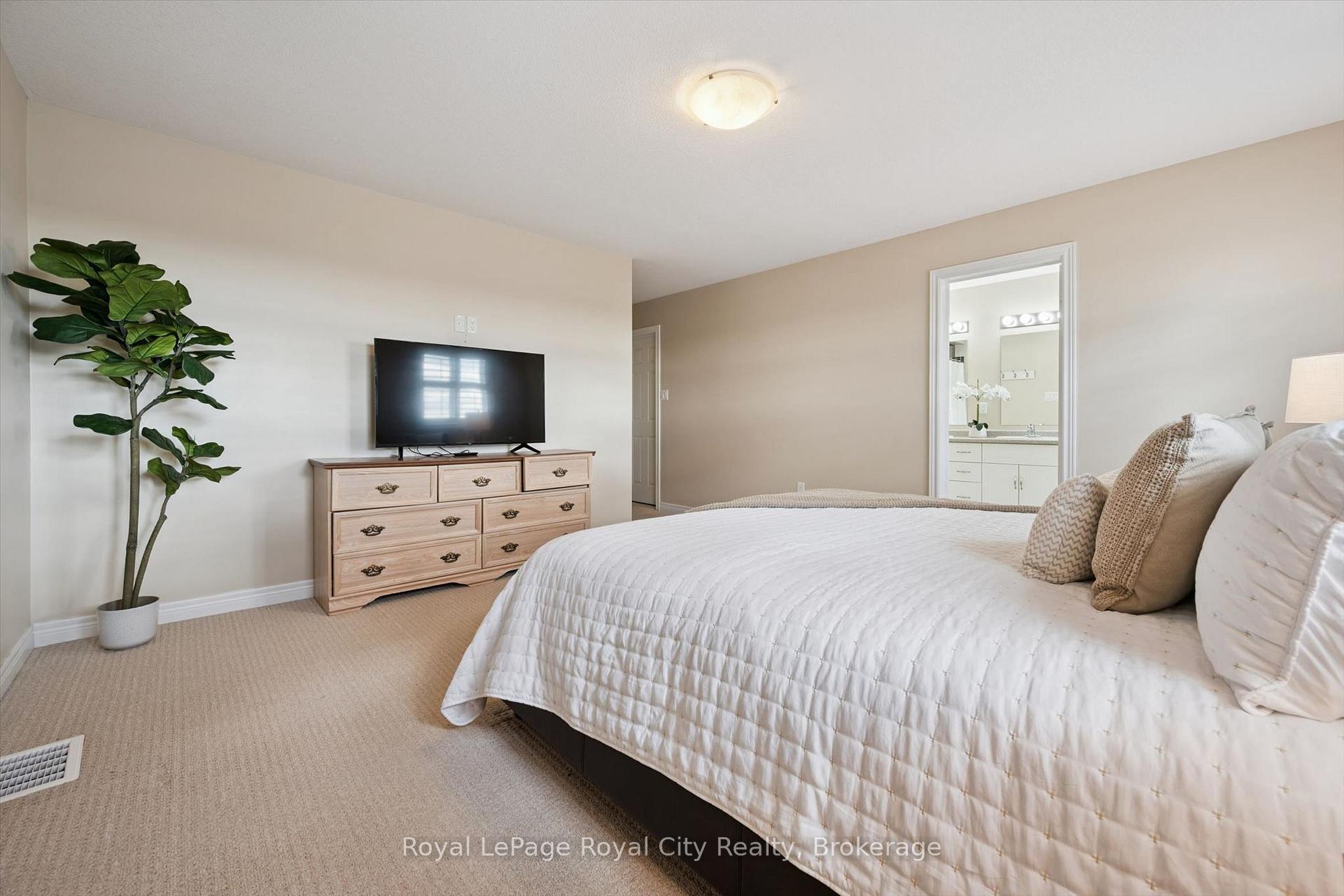 Photo 27 of 36 Oakes Crescent, Guelph, Grange Road — HOMEH