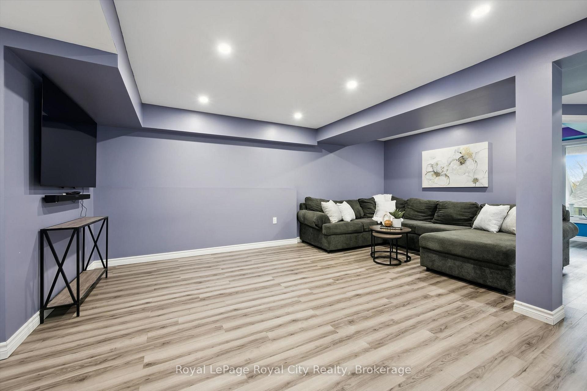 Photo 30 of 36 Oakes Crescent, Guelph, Grange Road — HOMEH