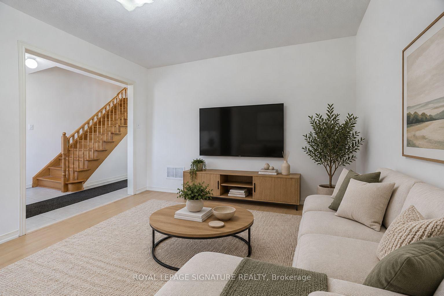 Photo 10 of 67 Prince Charles Way, Markham, Berczy — HOMEH