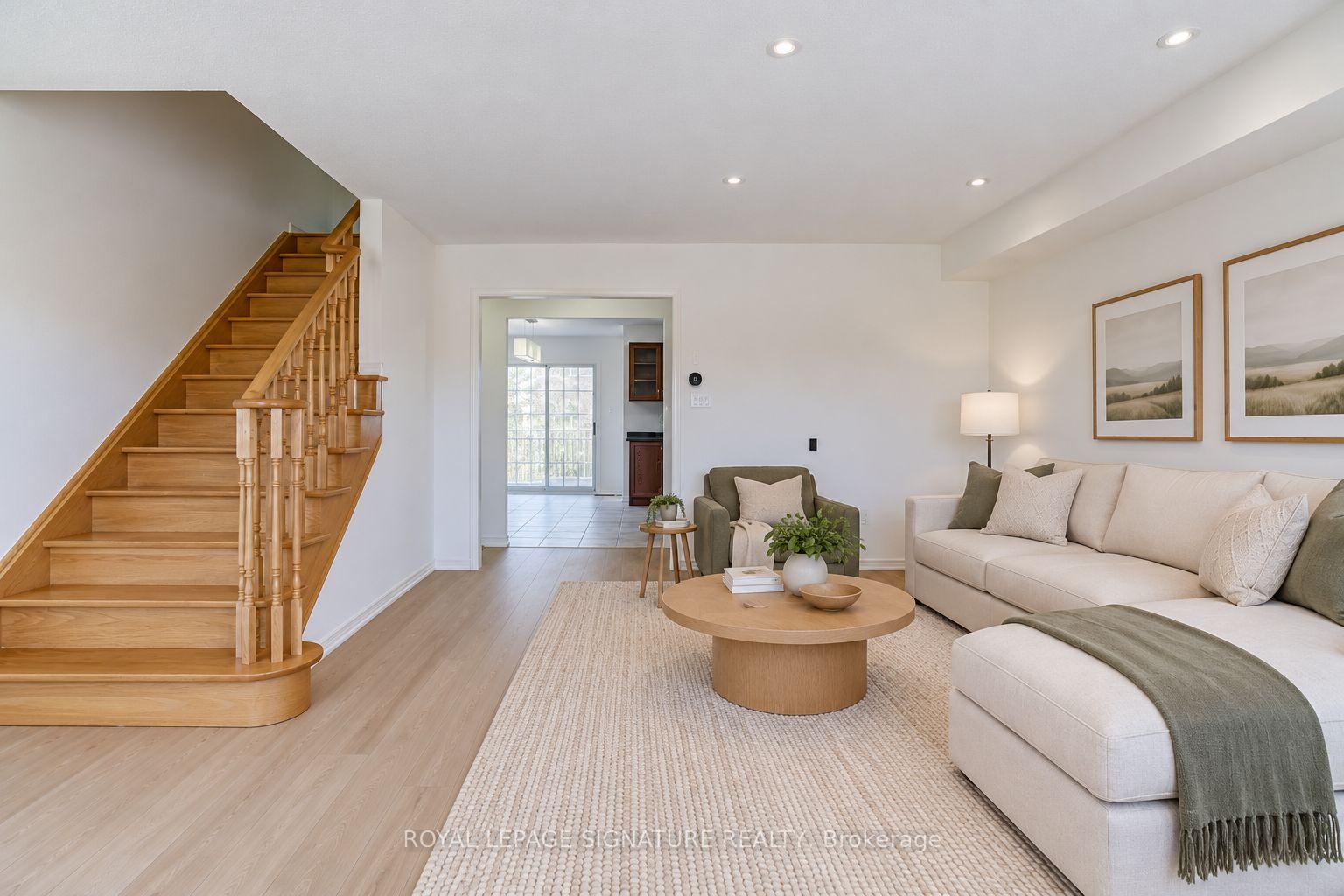 Photo 22 of 67 Prince Charles Way, Markham, Berczy — HOMEH