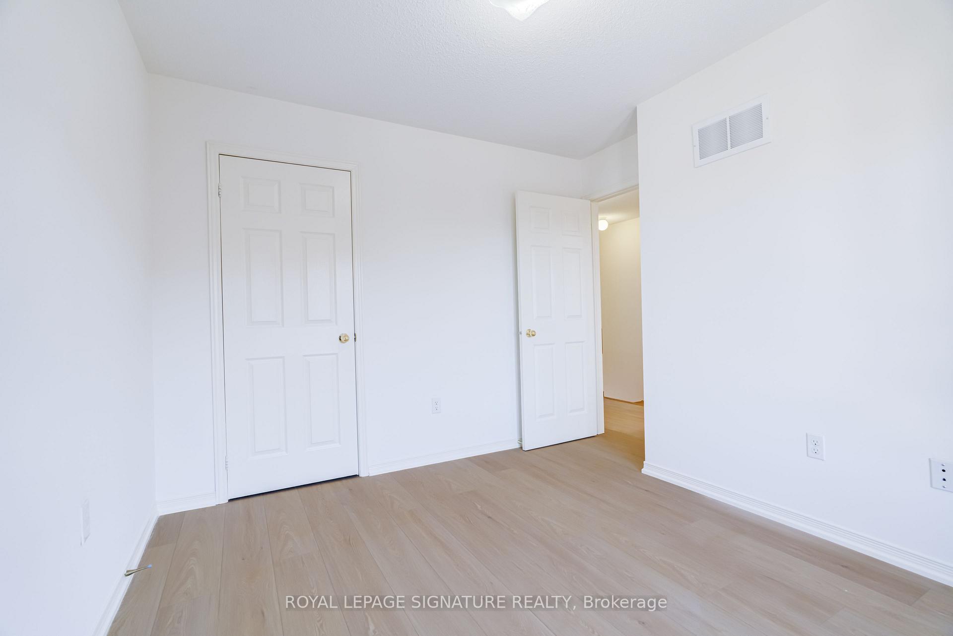 Photo 42 of 67 Prince Charles Way, Markham, Berczy — HOMEH