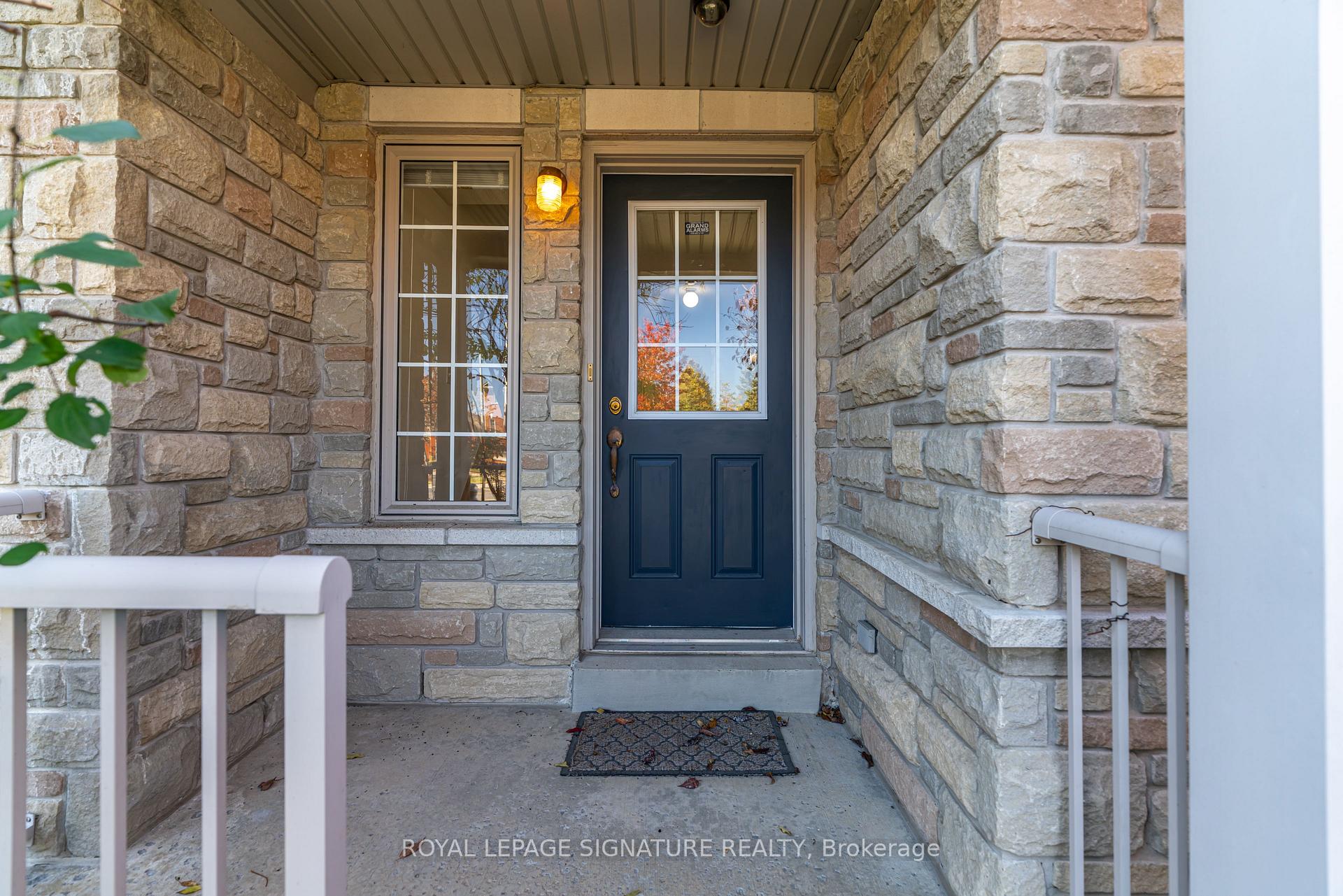 Photo 52 of 67 Prince Charles Way, Markham, Berczy — HOMEH