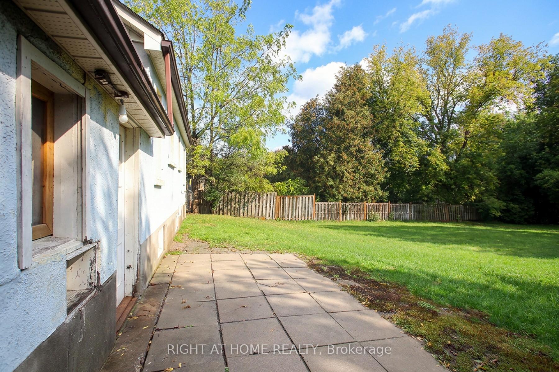 Photo 10 of 1438 Nash Road, Clarington, Courtice — HOMEH