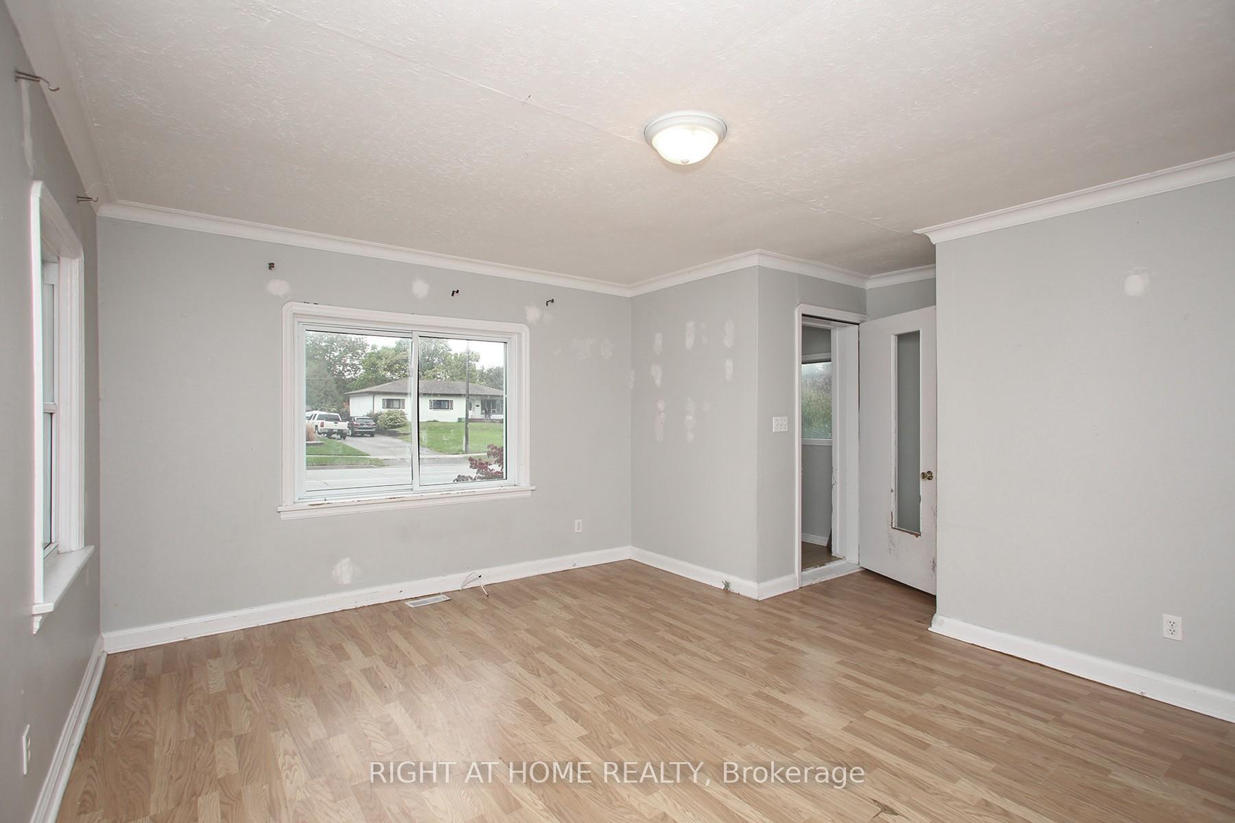Photo 15 of 1438 Nash Road, Clarington, Courtice — HOMEH