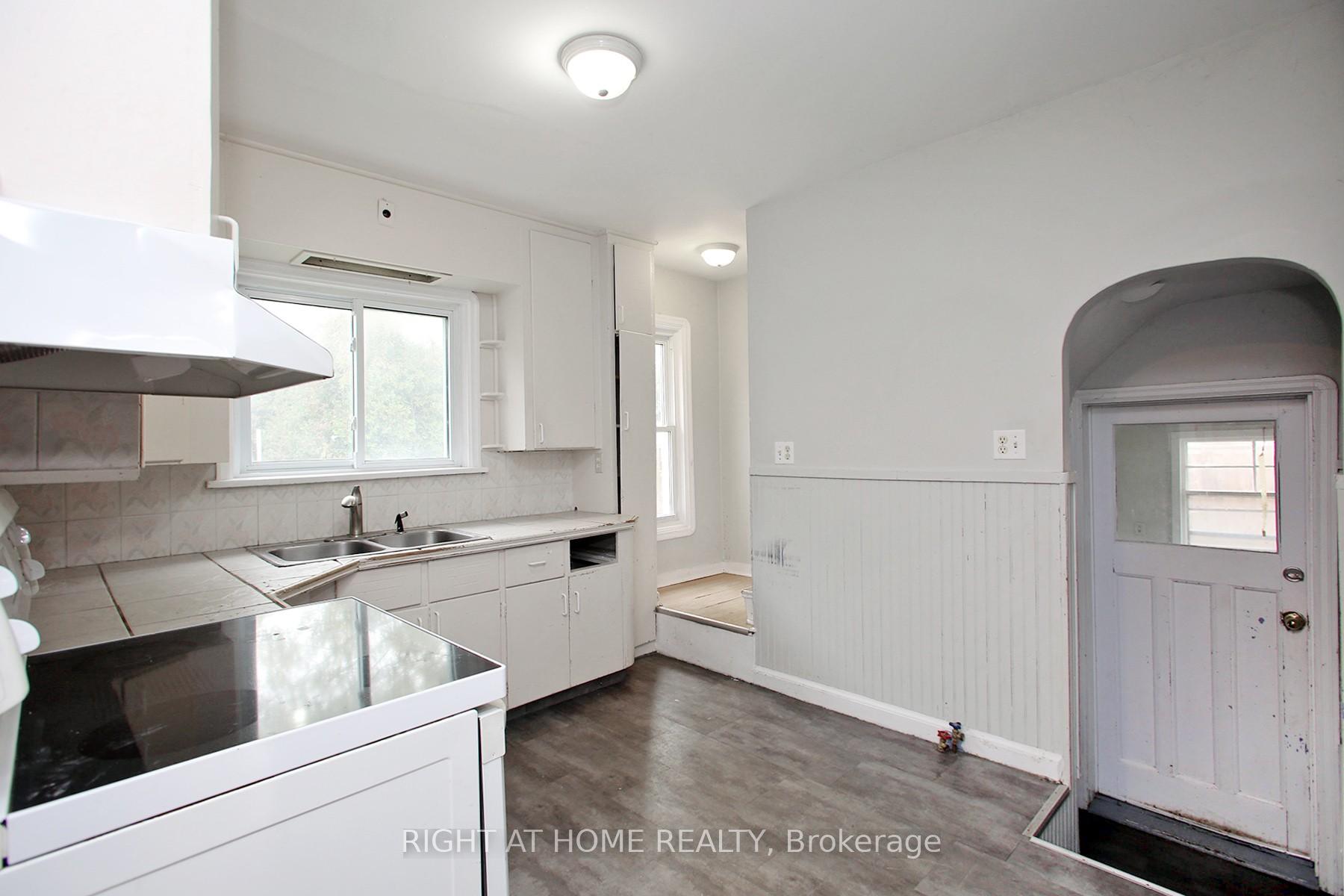 Photo 21 of 1438 Nash Road, Clarington, Courtice — HOMEH