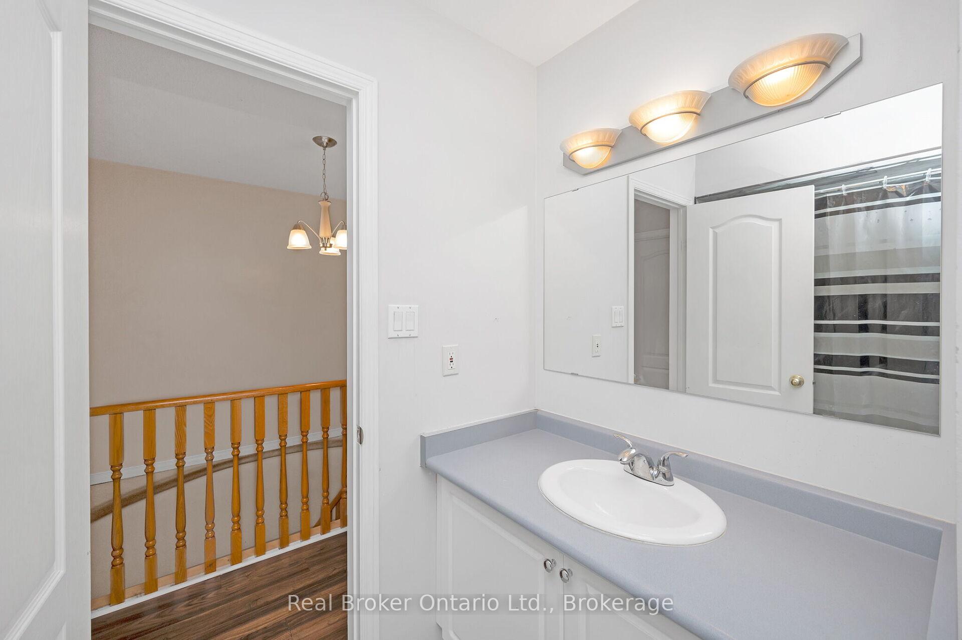 Photo 19 of 2189 Shorncliffe Boulevard, Oakville, Westmount — HOMEH