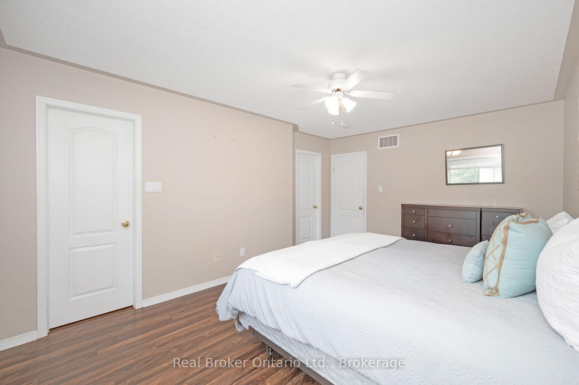 Photo 24 of 2189 Shorncliffe Boulevard, Oakville, Westmount — HOMEH