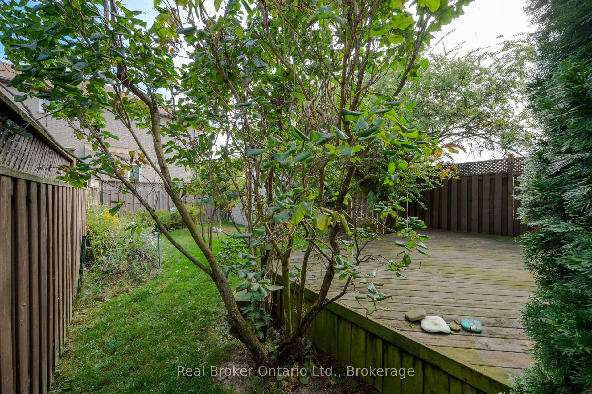 Photo 26 of 2189 Shorncliffe Boulevard, Oakville, Westmount — HOMEH