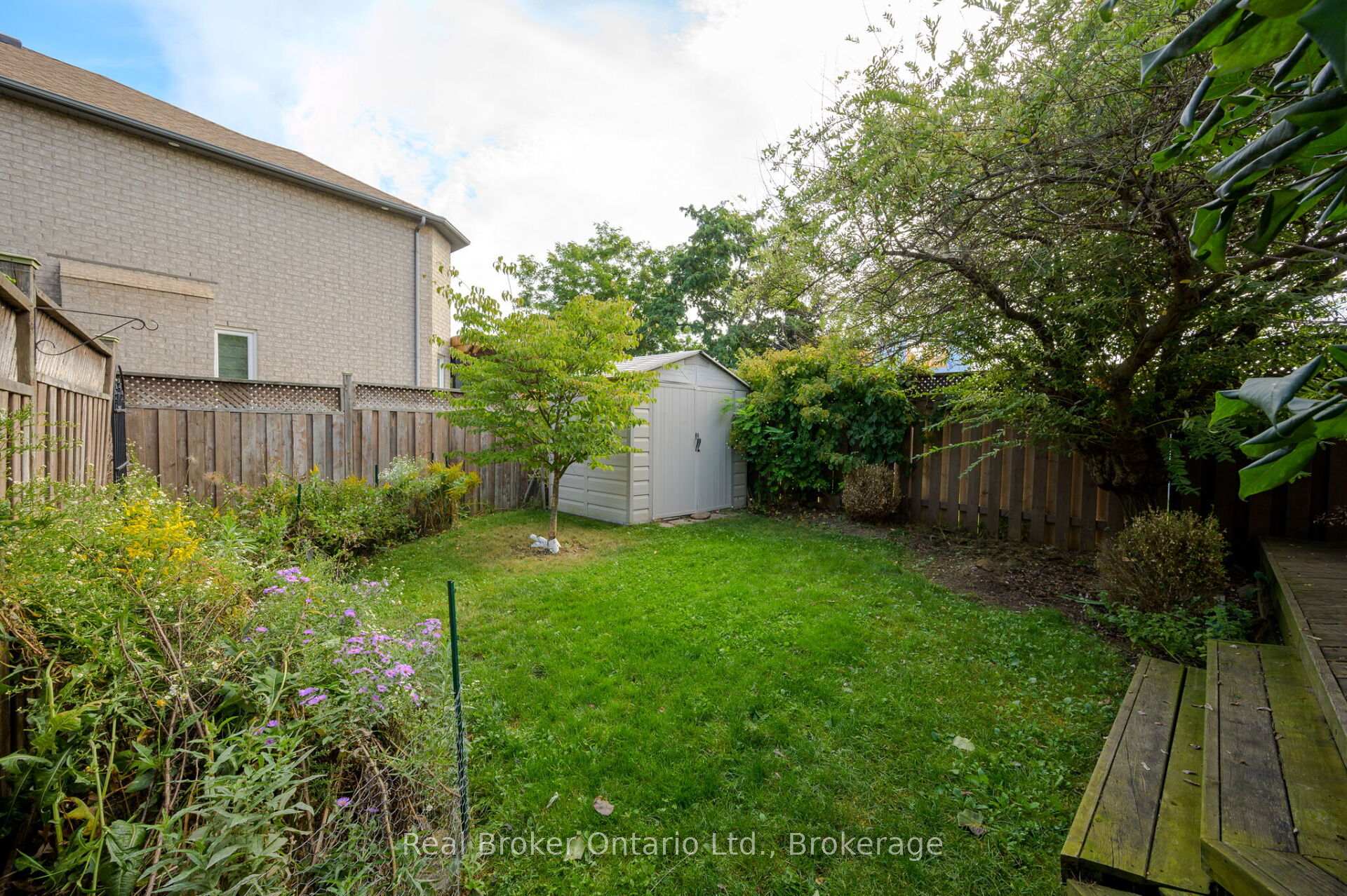 Photo 27 of 2189 Shorncliffe Boulevard, Oakville, Westmount — HOMEH