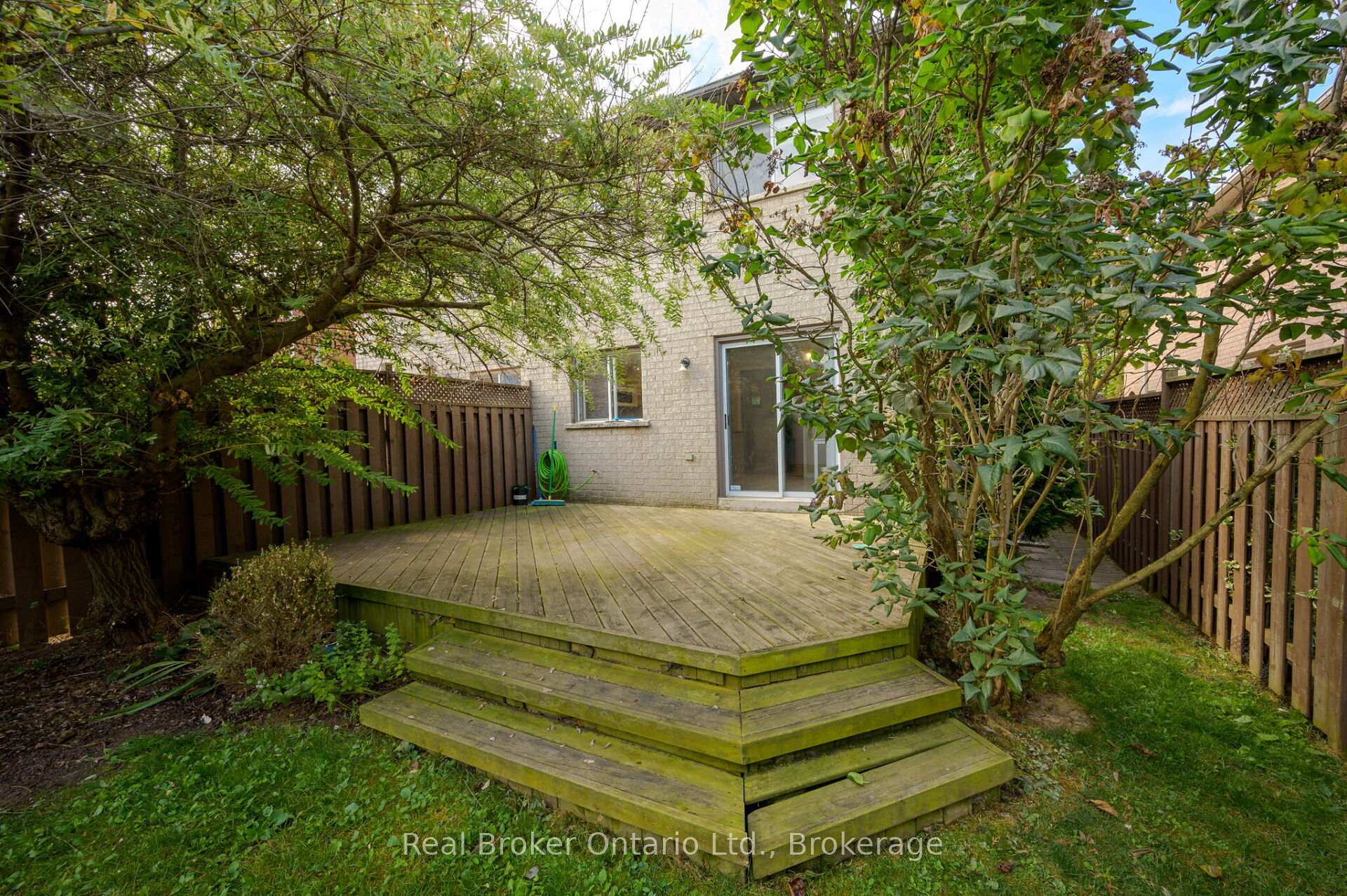 Photo 28 of 2189 Shorncliffe Boulevard, Oakville, Westmount — HOMEH