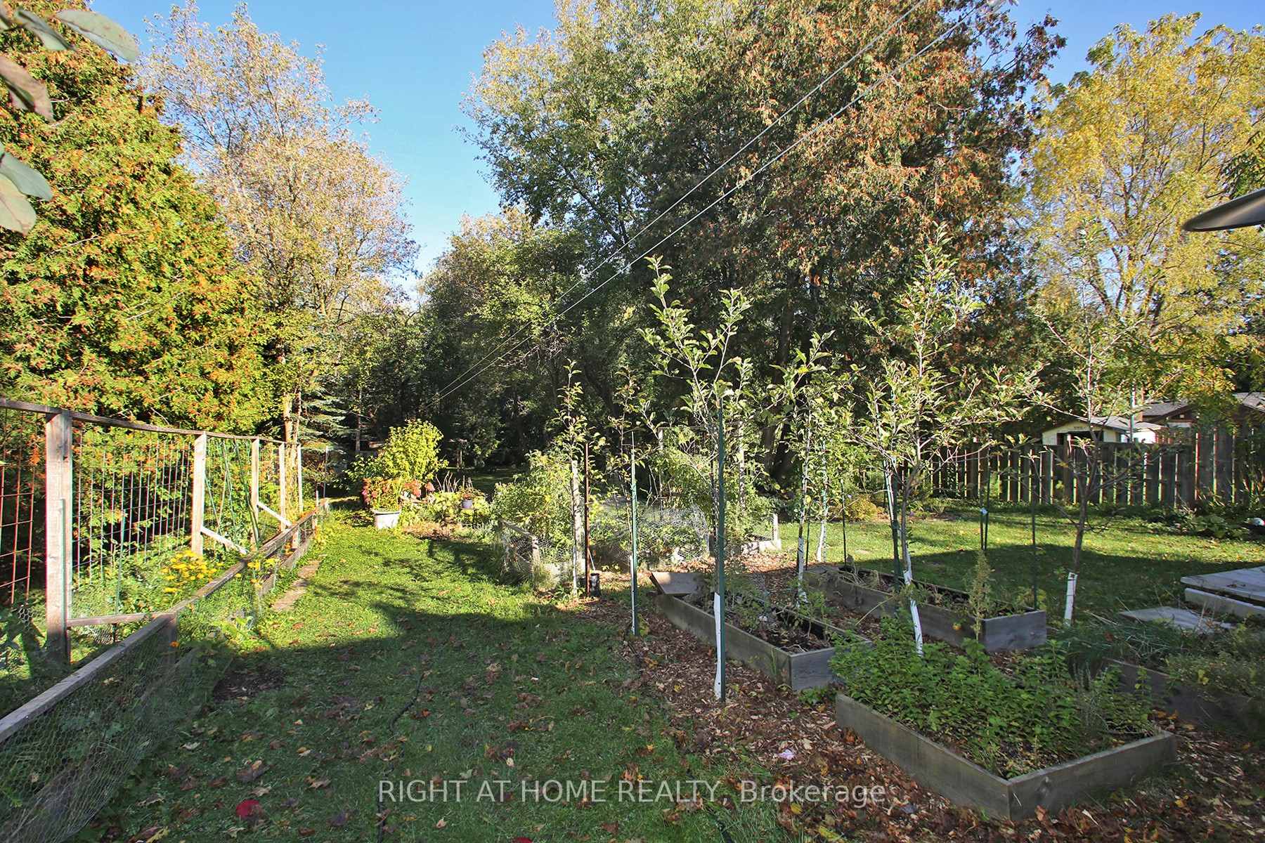 Photo 9 of 1436 Nash Road, Clarington, Courtice — HOMEH