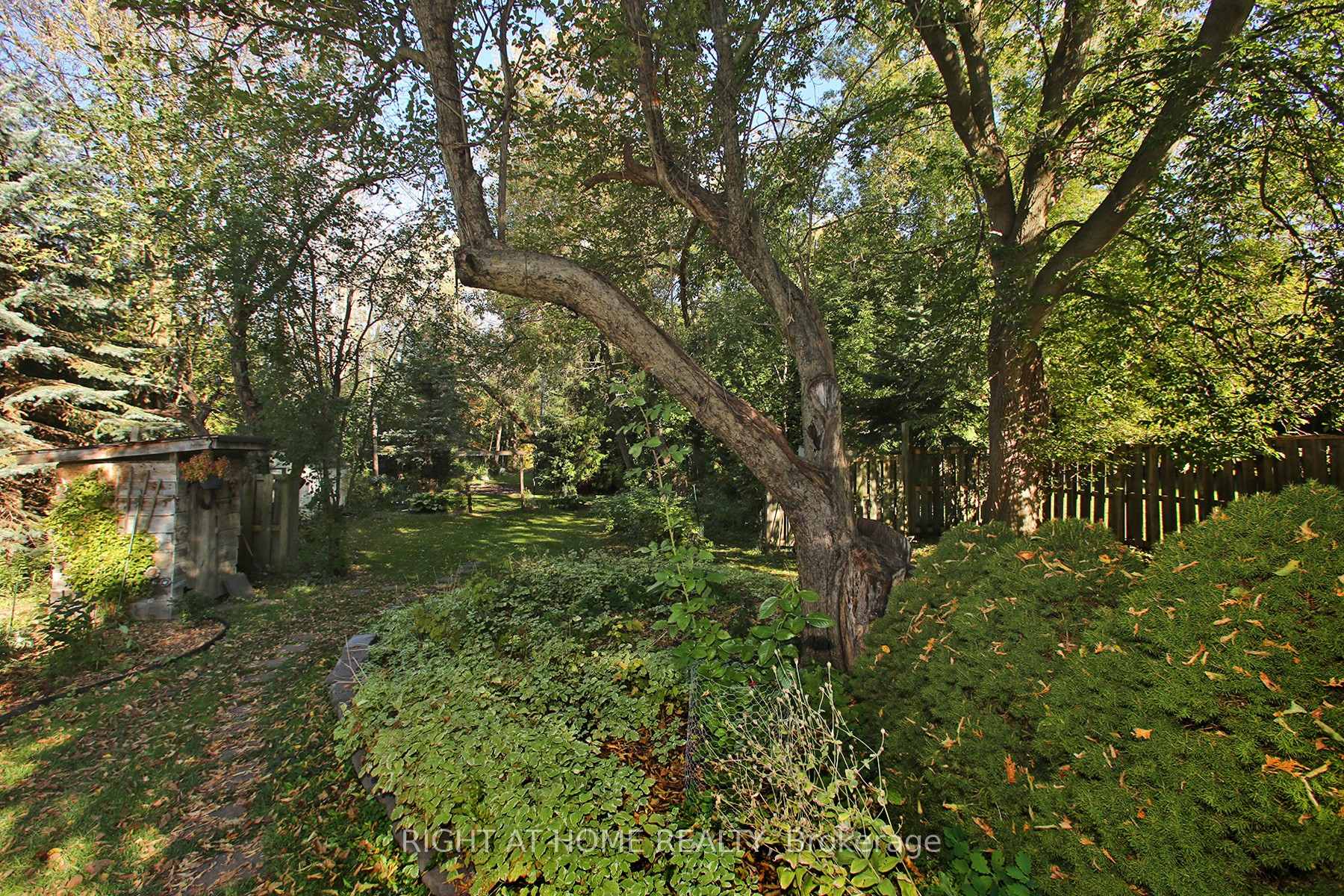 Photo 12 of 1436 Nash Road, Clarington, Courtice — HOMEH