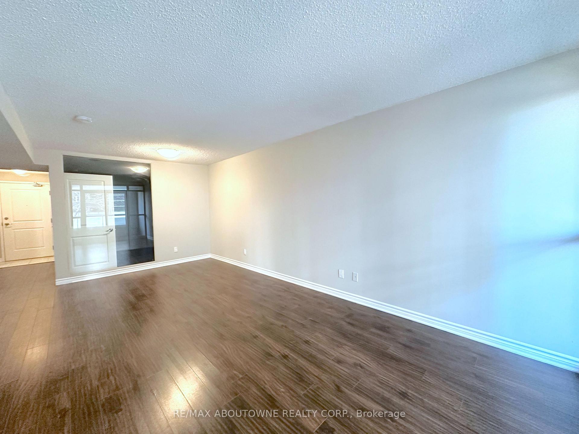 Photo 4 of Unit 218, 45 Lisgar Street, Toronto, Little Portugal — HOMEH