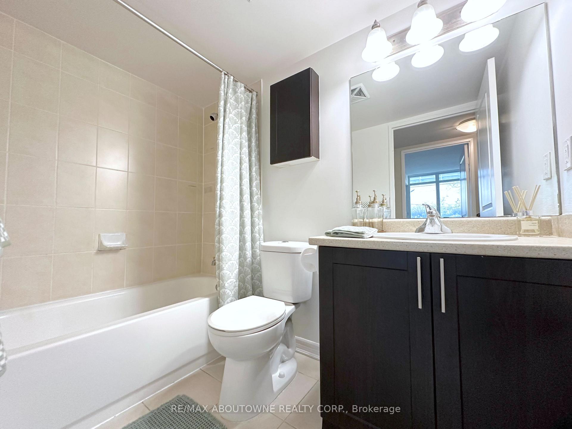 Photo 9 of Unit 218, 45 Lisgar Street, Toronto, Little Portugal — HOMEH