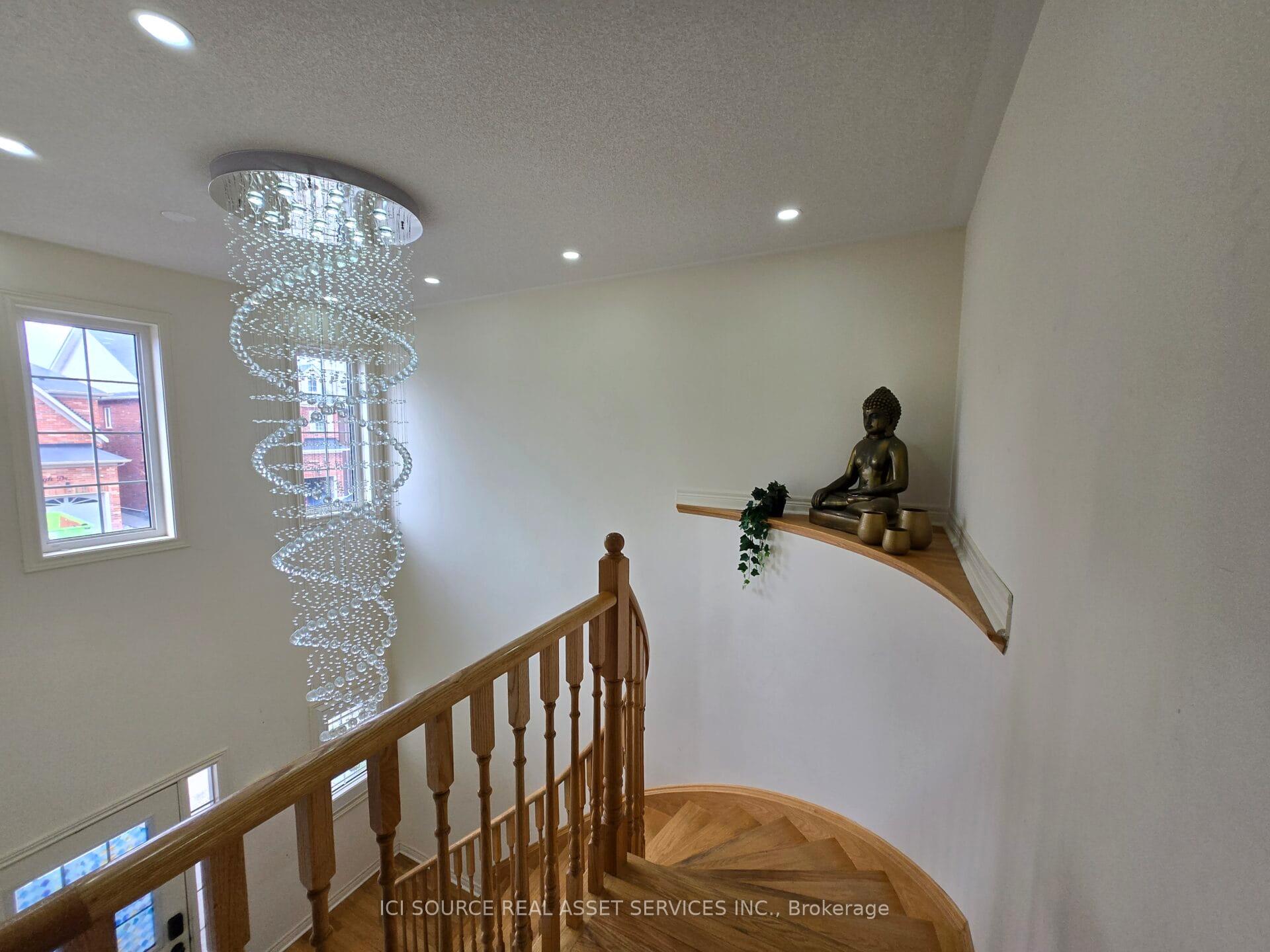 Photo 2 of 376 Bessborough Drive, Milton, Harrison — HOMEH