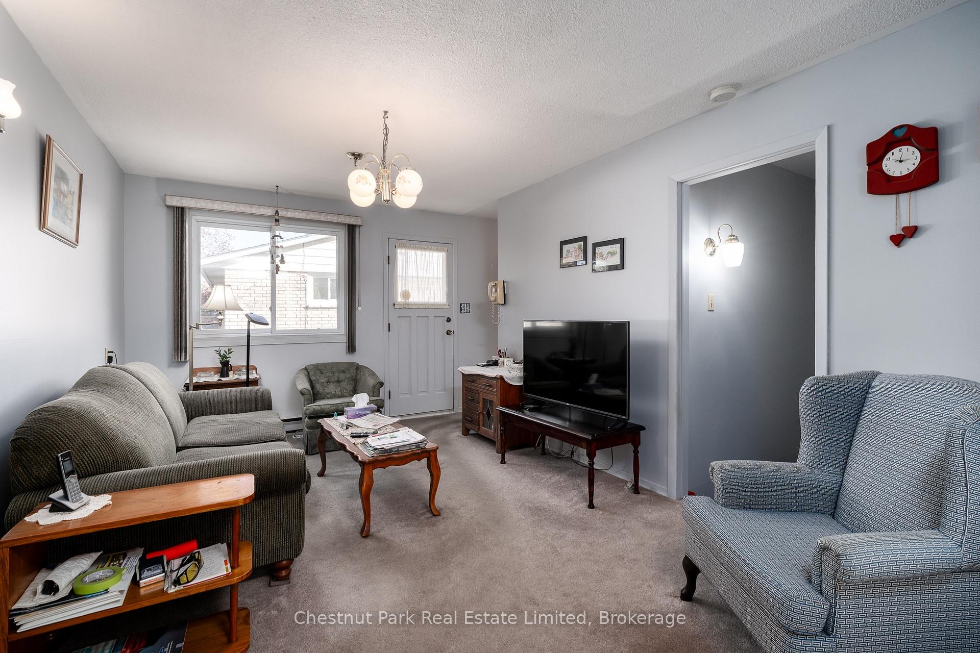 Photo 6 of 12 Spring Street, Prince Edward County, Picton — HOMEH