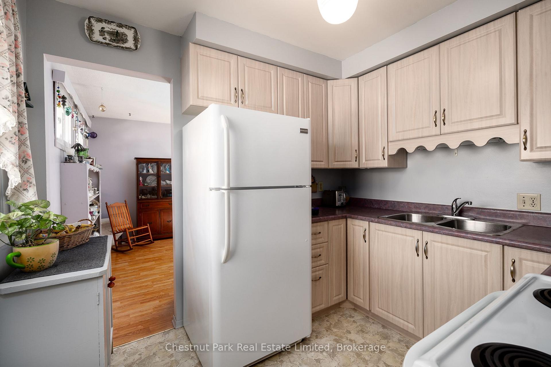 Photo 9 of 12 Spring Street, Prince Edward County, Picton — HOMEH
