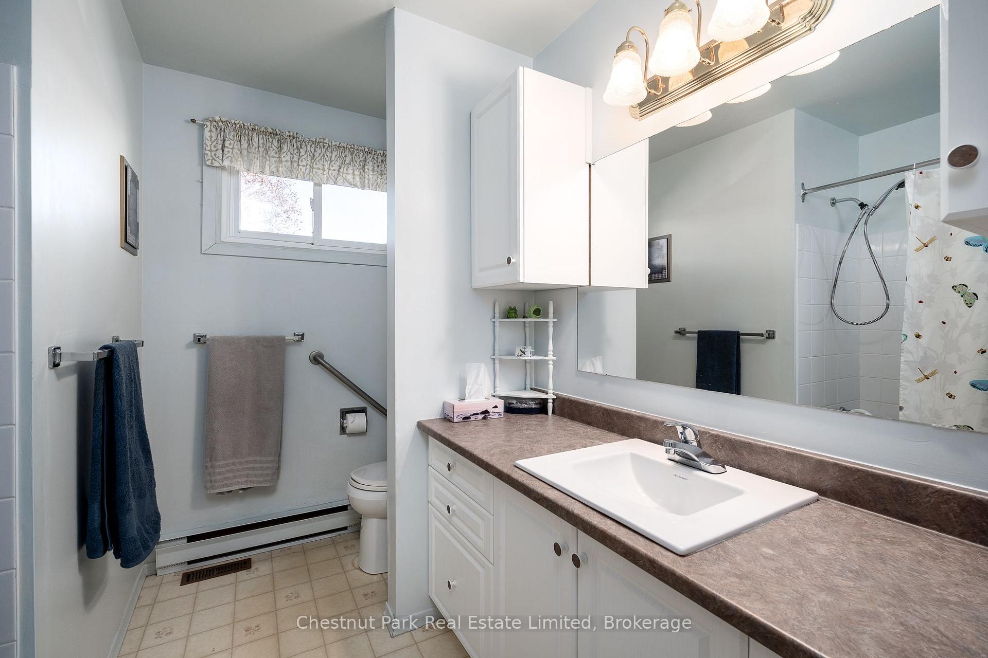 Photo 14 of 12 Spring Street, Prince Edward County, Picton — HOMEH